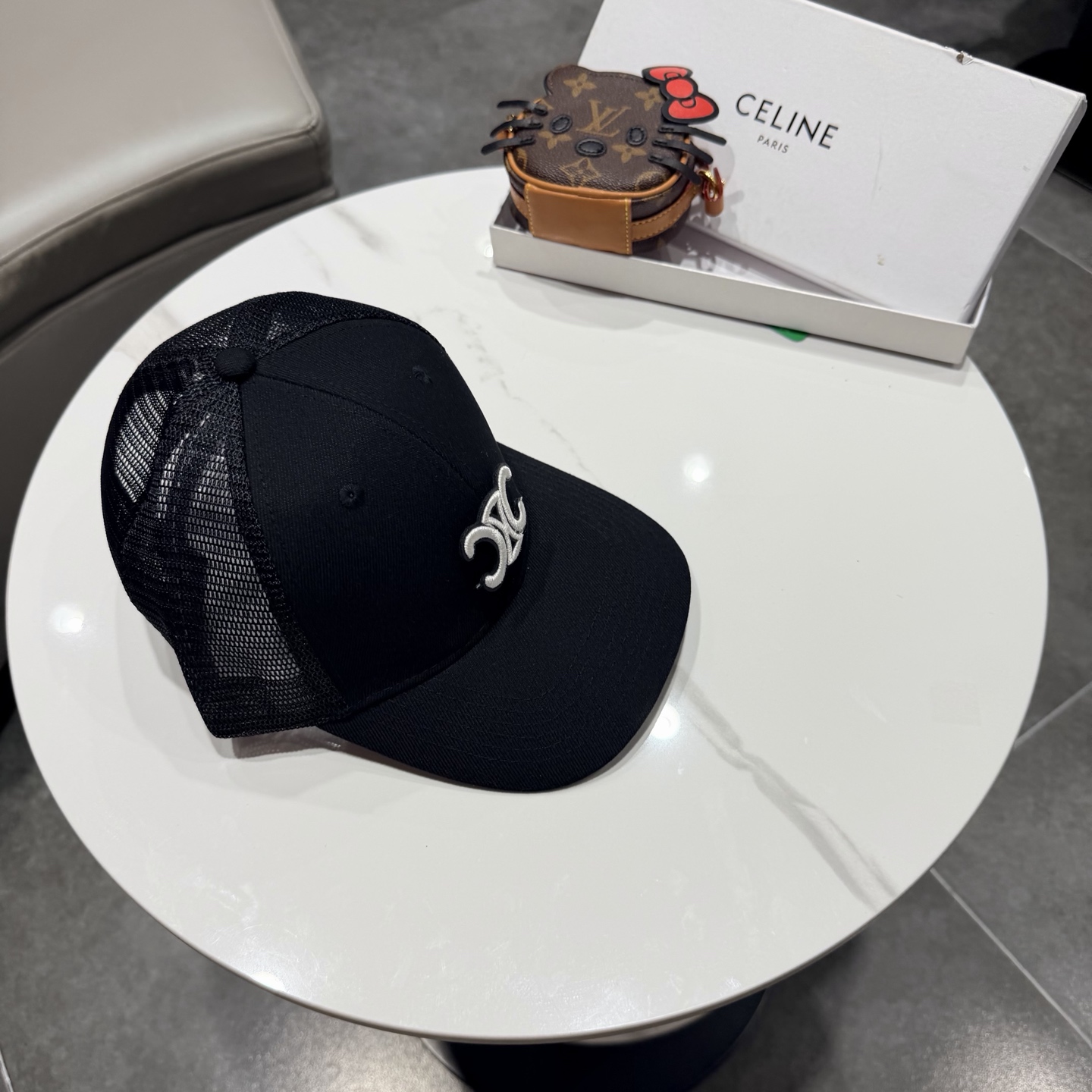 【CELINE赛琳】新款棒球帽🧢，出街必备超好搭配，赶紧入手！