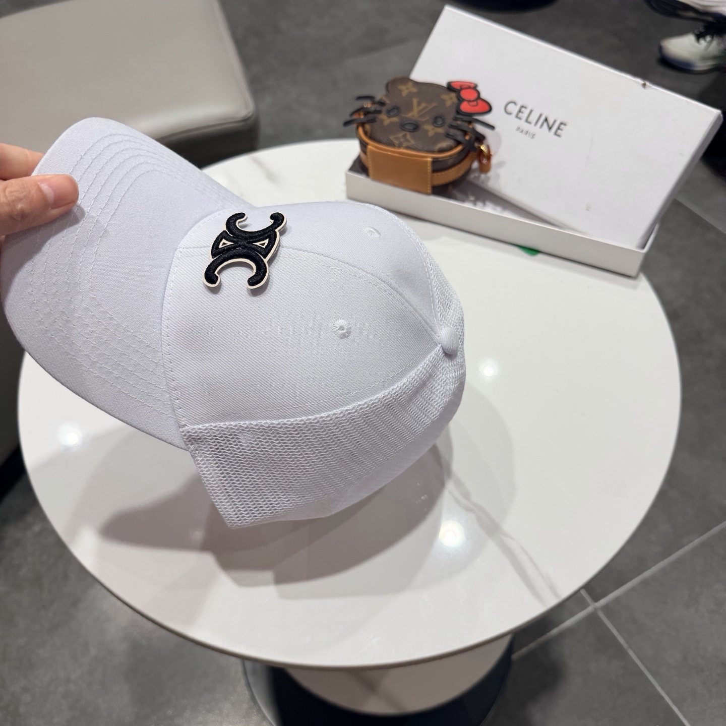 【CELINE赛琳】新款棒球帽🧢，出街必备超好搭配，赶紧入手！