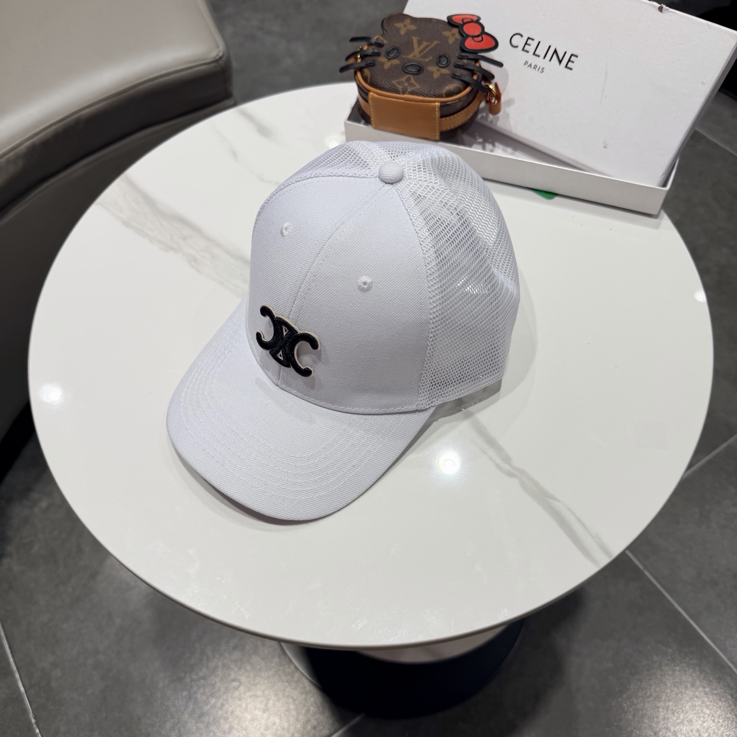 【CELINE赛琳】新款棒球帽🧢，出街必备超好搭配，赶紧入手！