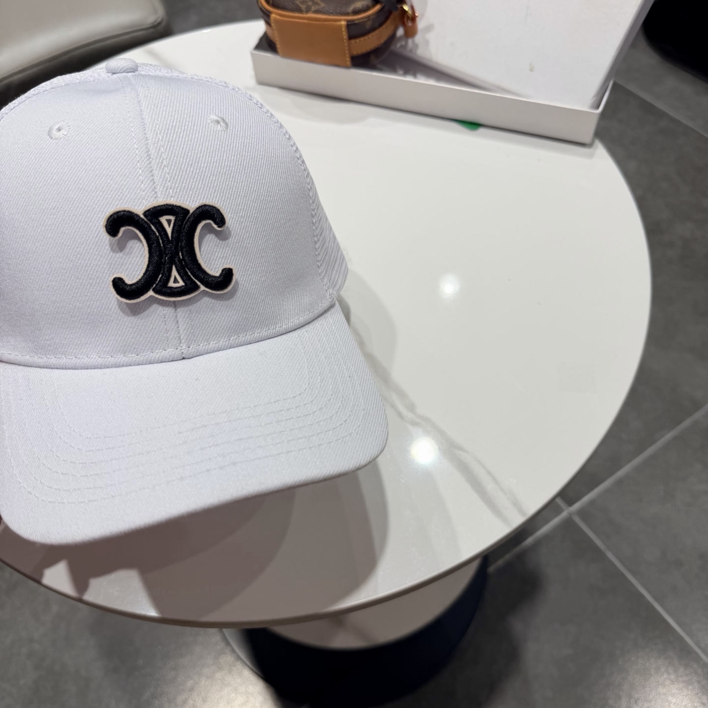 【CELINE赛琳】新款棒球帽🧢，出街必备超好搭配，赶紧入手！