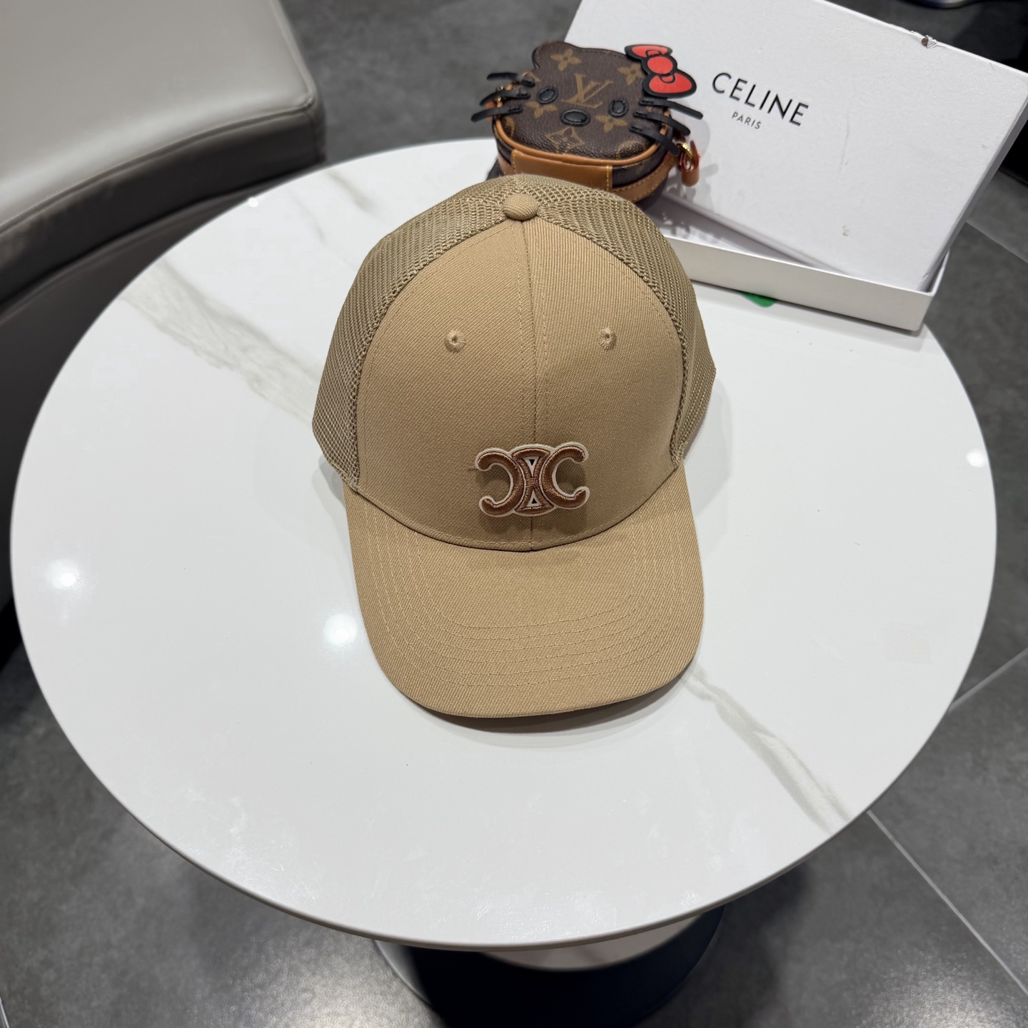 【CELINE赛琳】新款棒球帽🧢，出街必备超好搭配，赶紧入手！