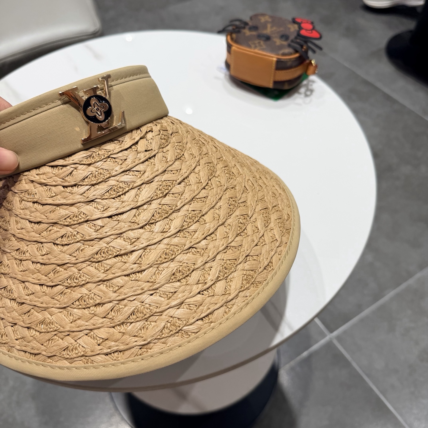 LV路易威登新款拉菲草空顶遮阳帽