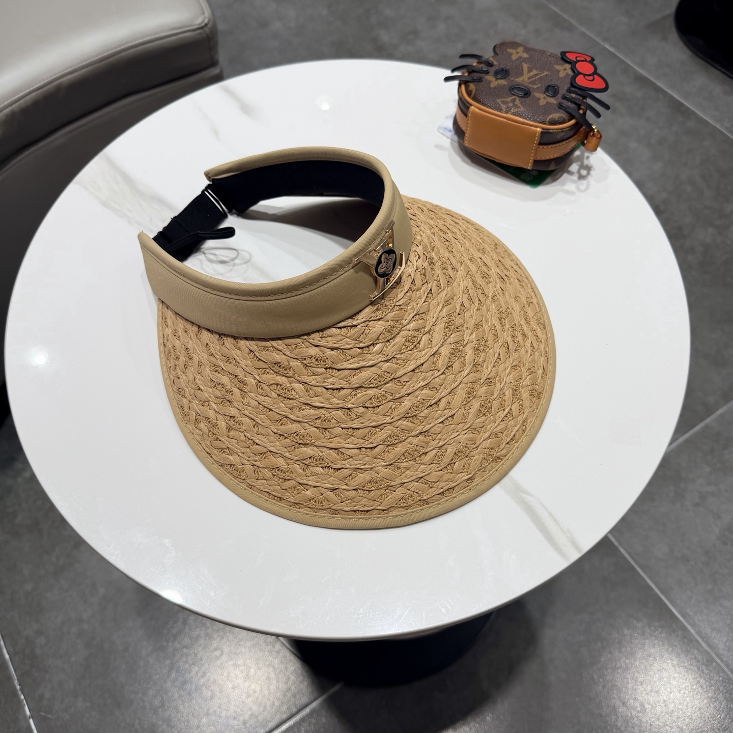 LV路易威登新款拉菲草空顶遮阳帽