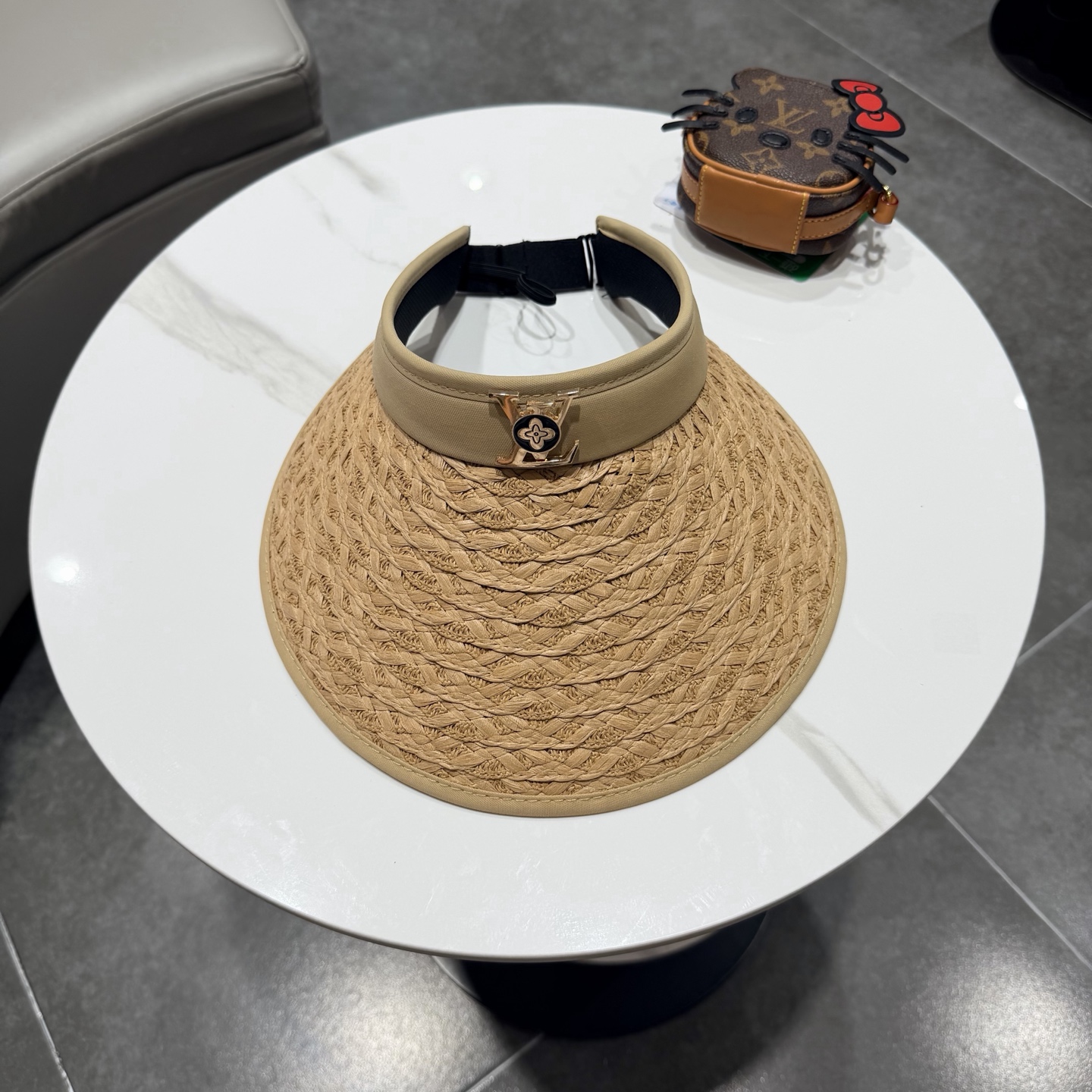 LV路易威登新款拉菲草空顶遮阳帽
