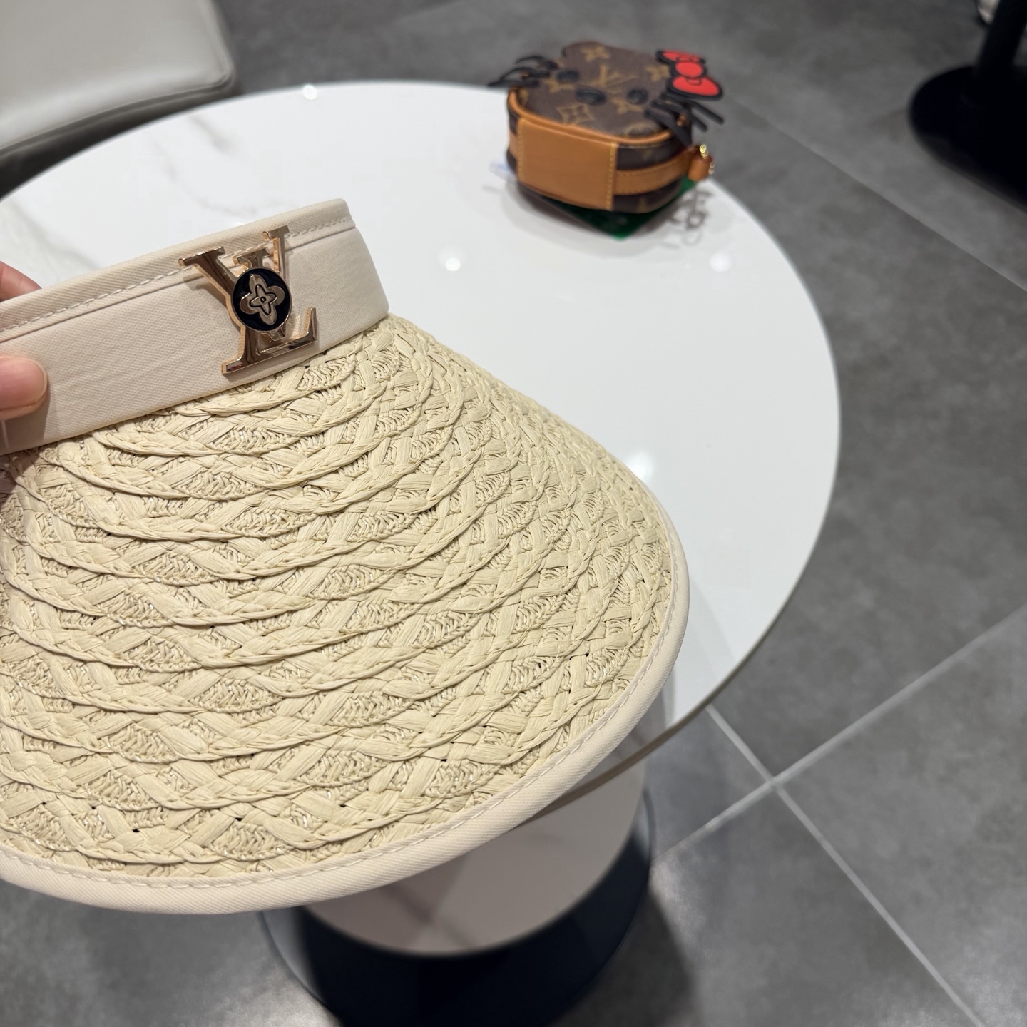 LV路易威登新款拉菲草空顶遮阳帽