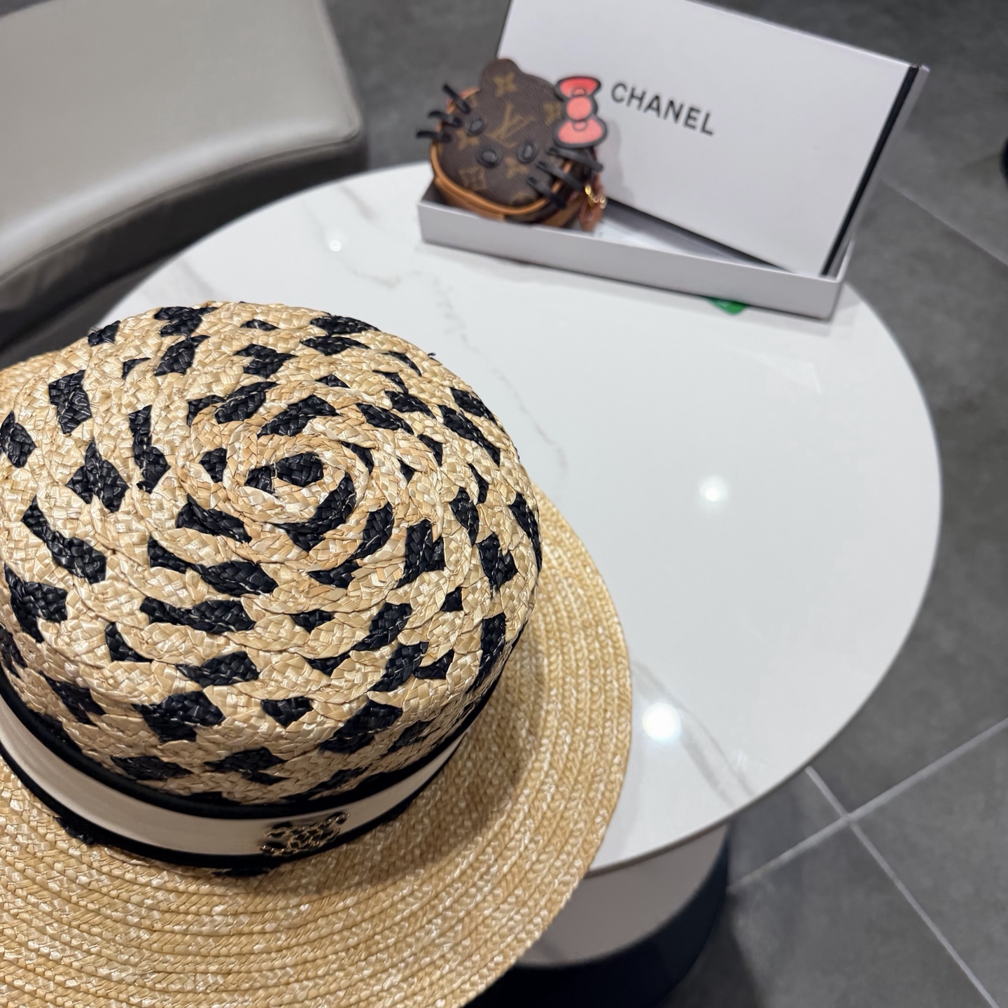 Chanel香奈儿麦秆草平顶礼帽，头围57cm