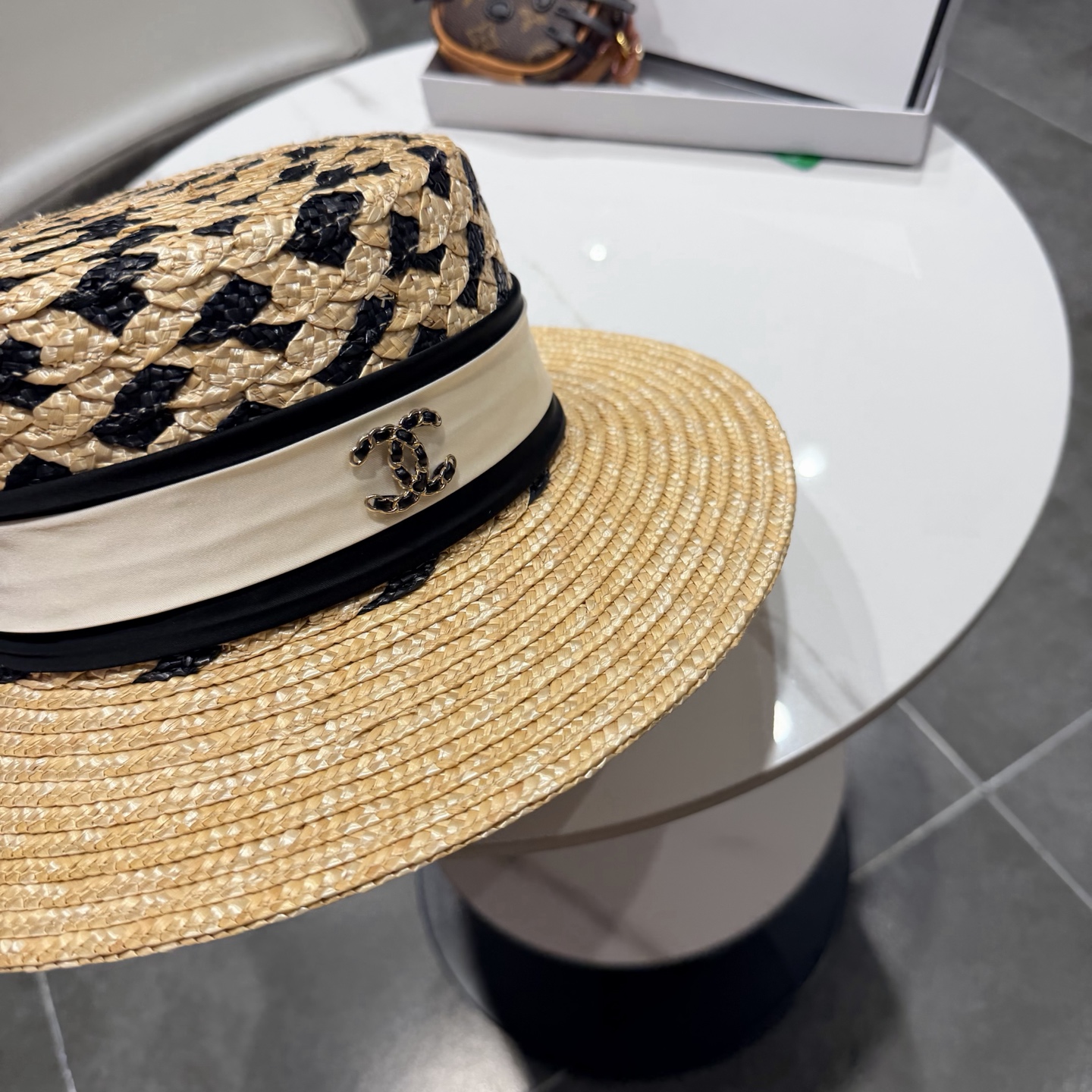 Chanel香奈儿麦秆草平顶礼帽，头围57cm