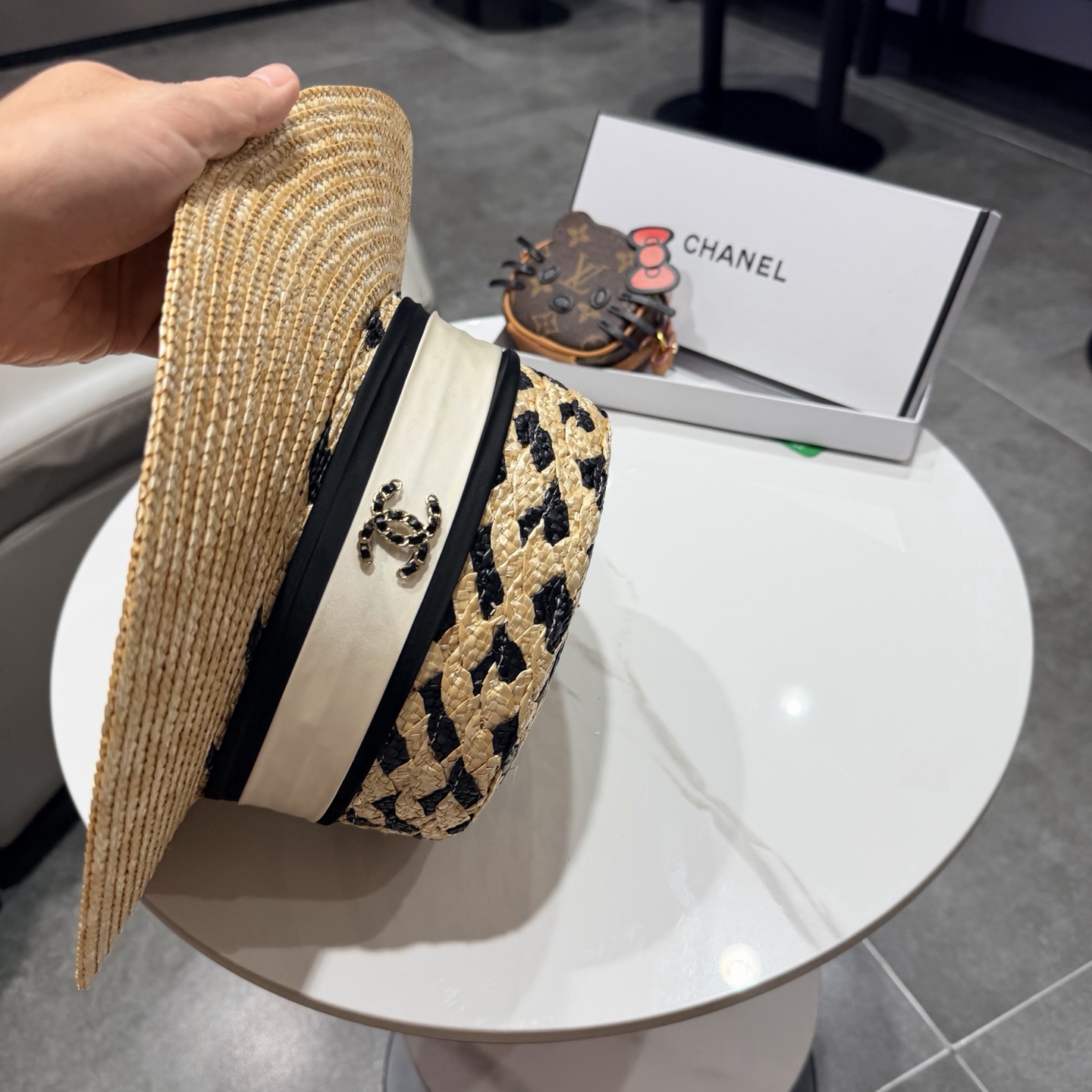 Chanel香奈儿麦秆草平顶礼帽，头围57cm