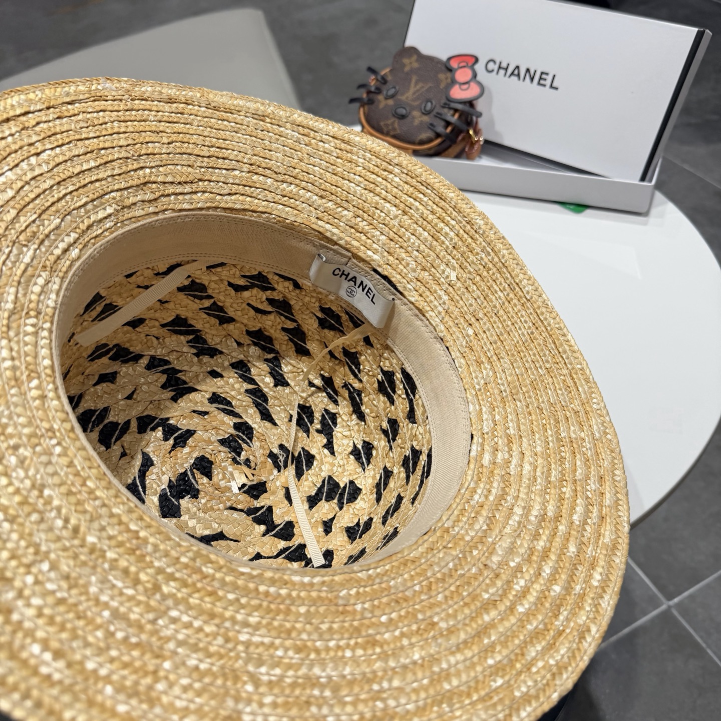 Chanel香奈儿麦秆草平顶礼帽，头围57cm