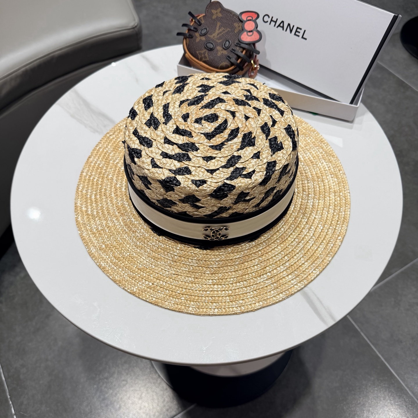 Chanel香奈儿麦秆草平顶礼帽，头围57cm