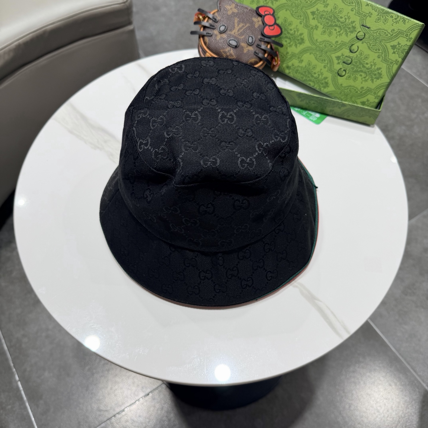 GUCCI古奇渔夫帽👒官网新品Gucci渔夫帽火爆来袭 工艺非常精美 高档大气上档次！低调奢华，方便携带