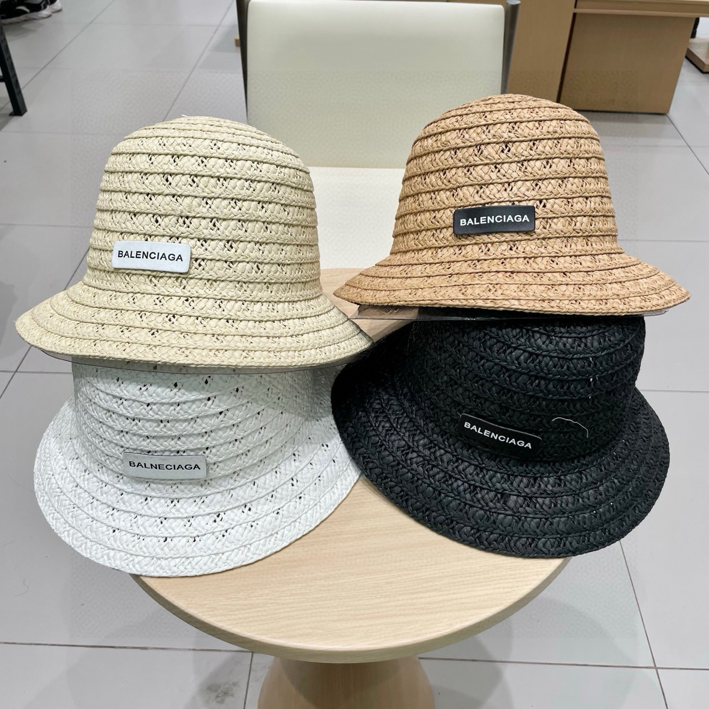 巴黎世家镂空圆顶礼帽，遮阳草帽，头围57cm