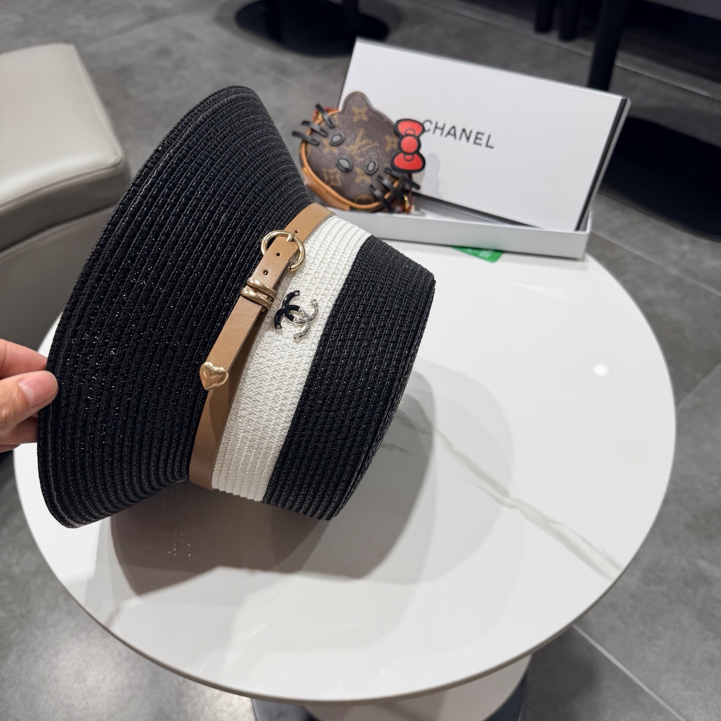 CHANEL香奈儿2026新款水桶草帽 夏天海边首选～新款材质编织而成～质感满分💯