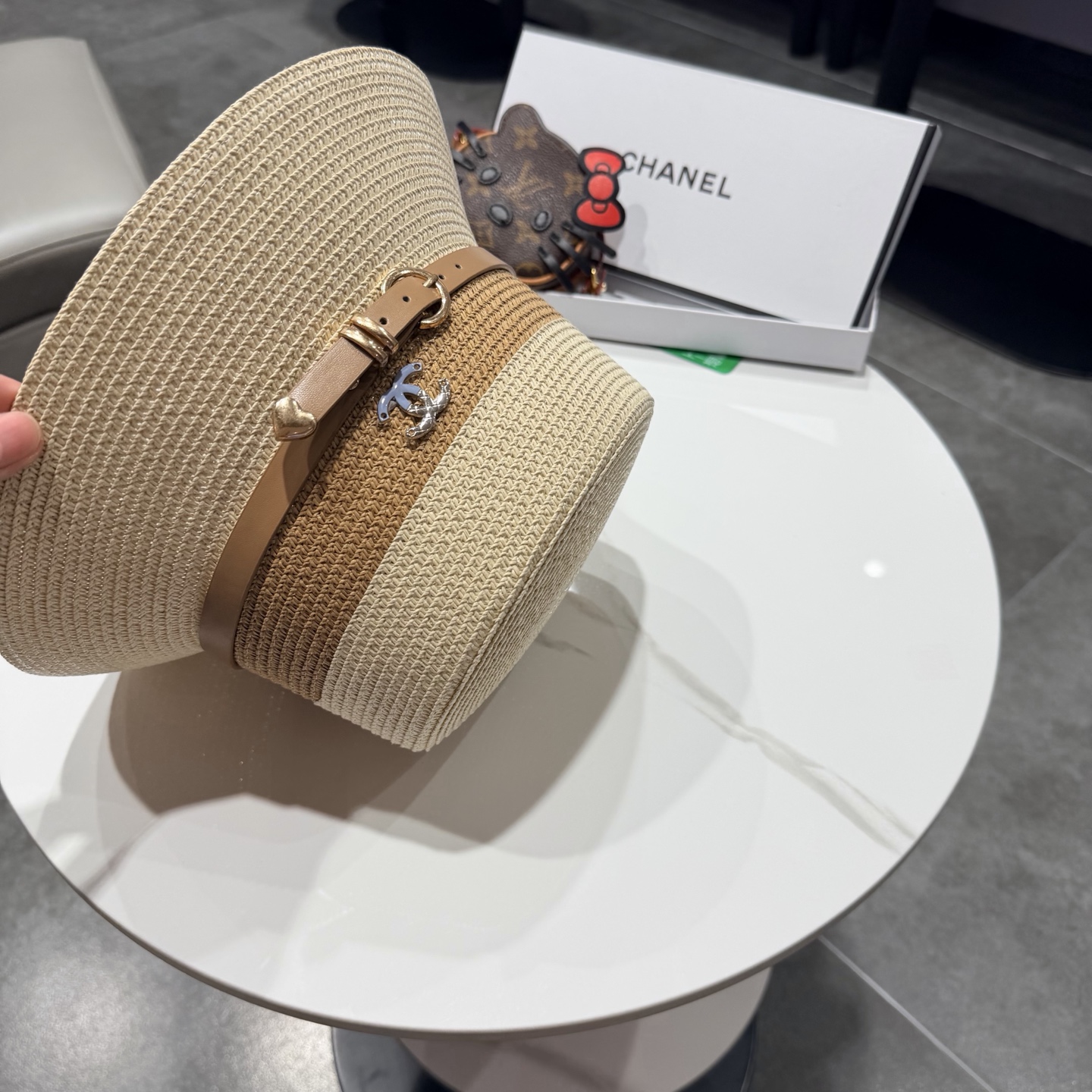 CHANEL香奈儿2026新款水桶草帽 夏天海边首选～新款材质编织而成～质感满分💯