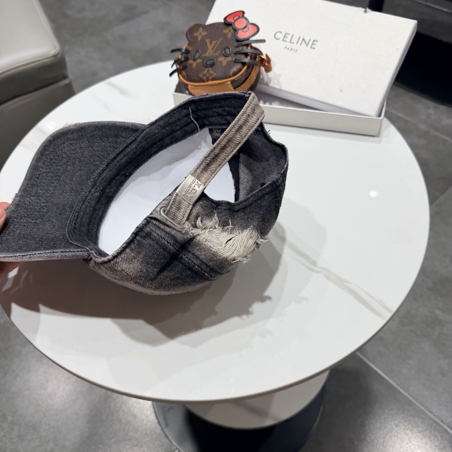 【CELINE赛琳】新款牛仔棒球帽🧢，出街必备超好搭配，赶紧入手！