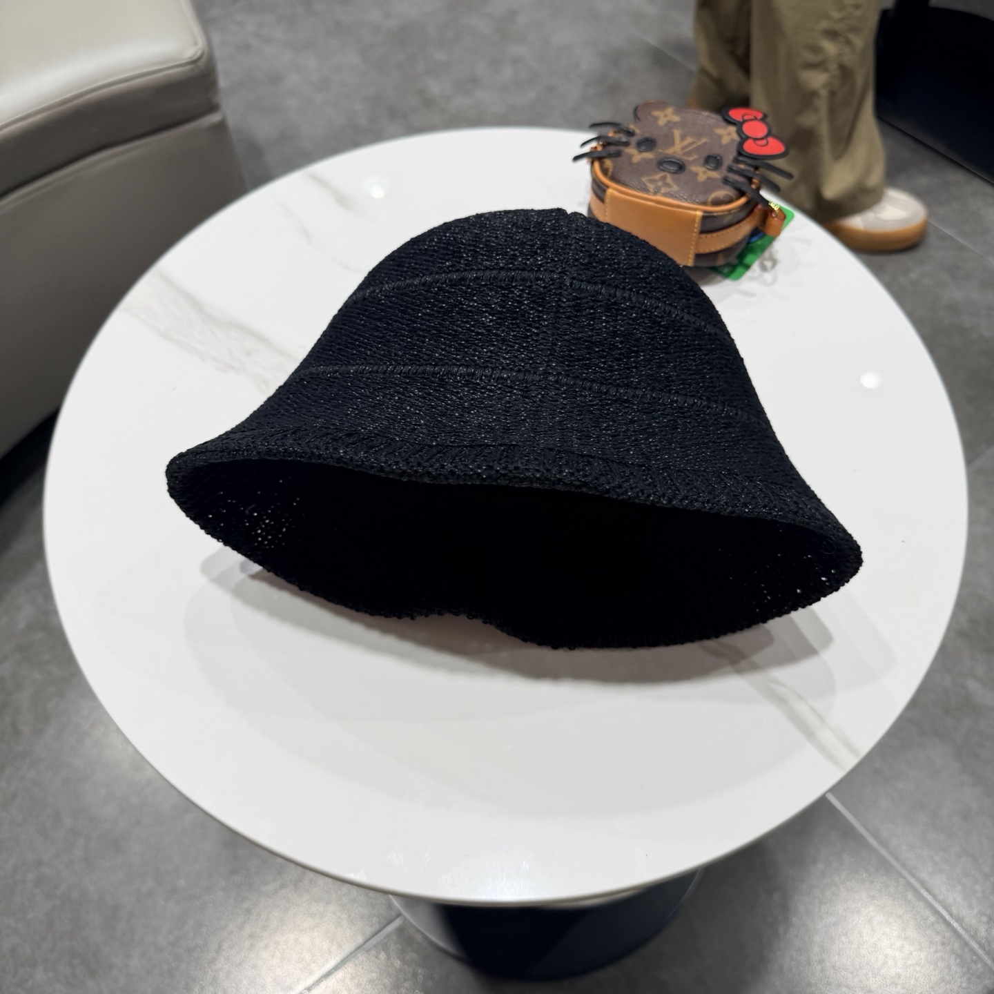 LV路易威登针织盆帽，渔夫帽高密度制作，一顶超级有品位的针织帽了~出街首选！帽型超美腻颜色妥妥，轻便携带