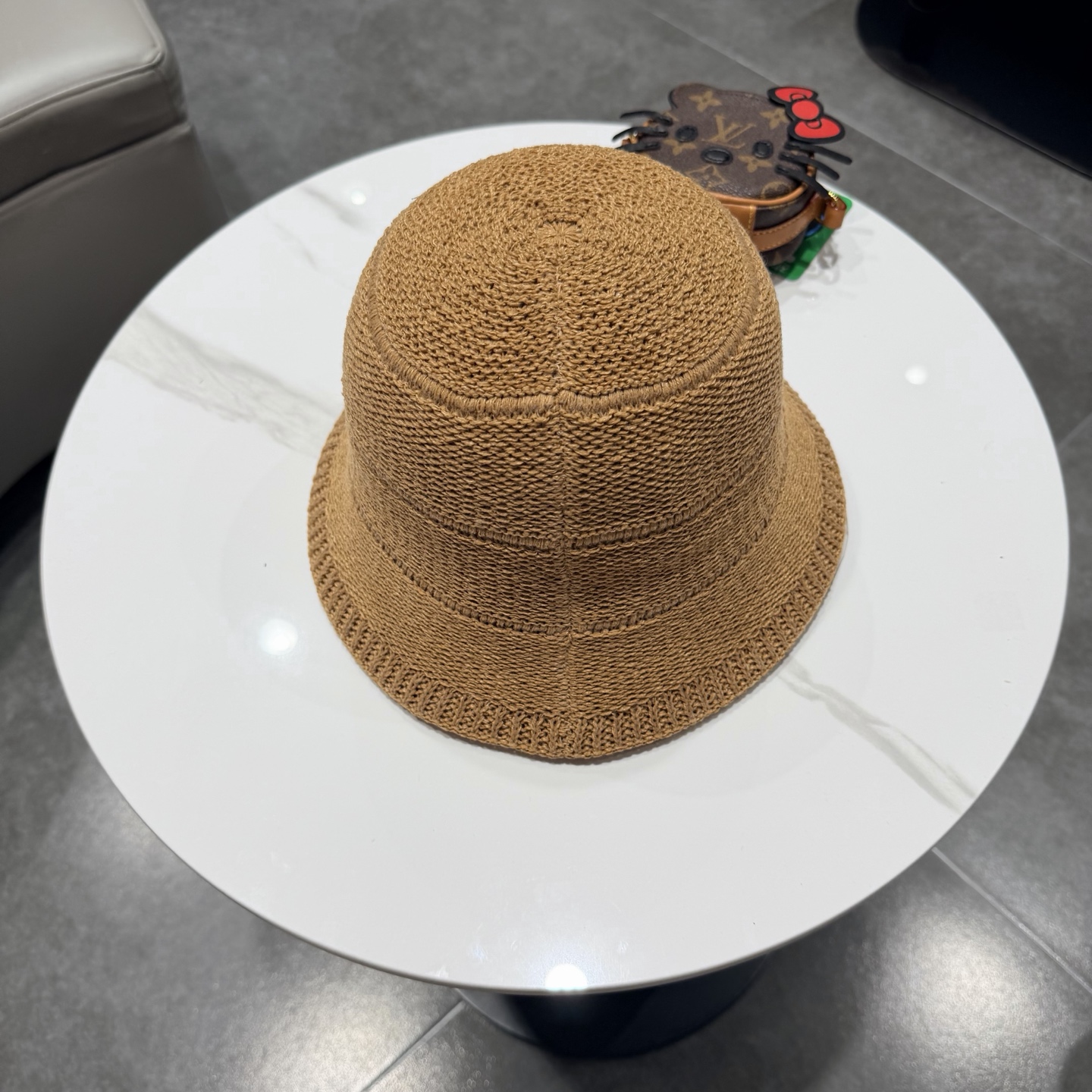 LV路易威登针织盆帽，渔夫帽高密度制作，一顶超级有品位的针织帽了~出街首选！帽型超美腻颜色妥妥，轻便携带