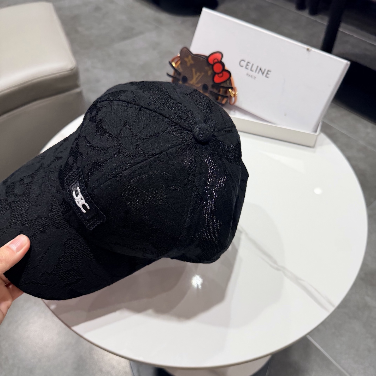 爆款CELINE（赛琳）简约明星同款最新棒球帽，时尚潮流，高端做工！每一个帽子都是用心之作！非一般的品质