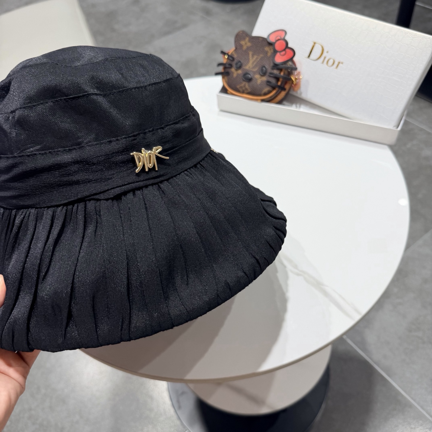 【DIOR迪奥】新款走量简约渔夫帽，新款出货，大牌款超好搭配，赶紧入手！