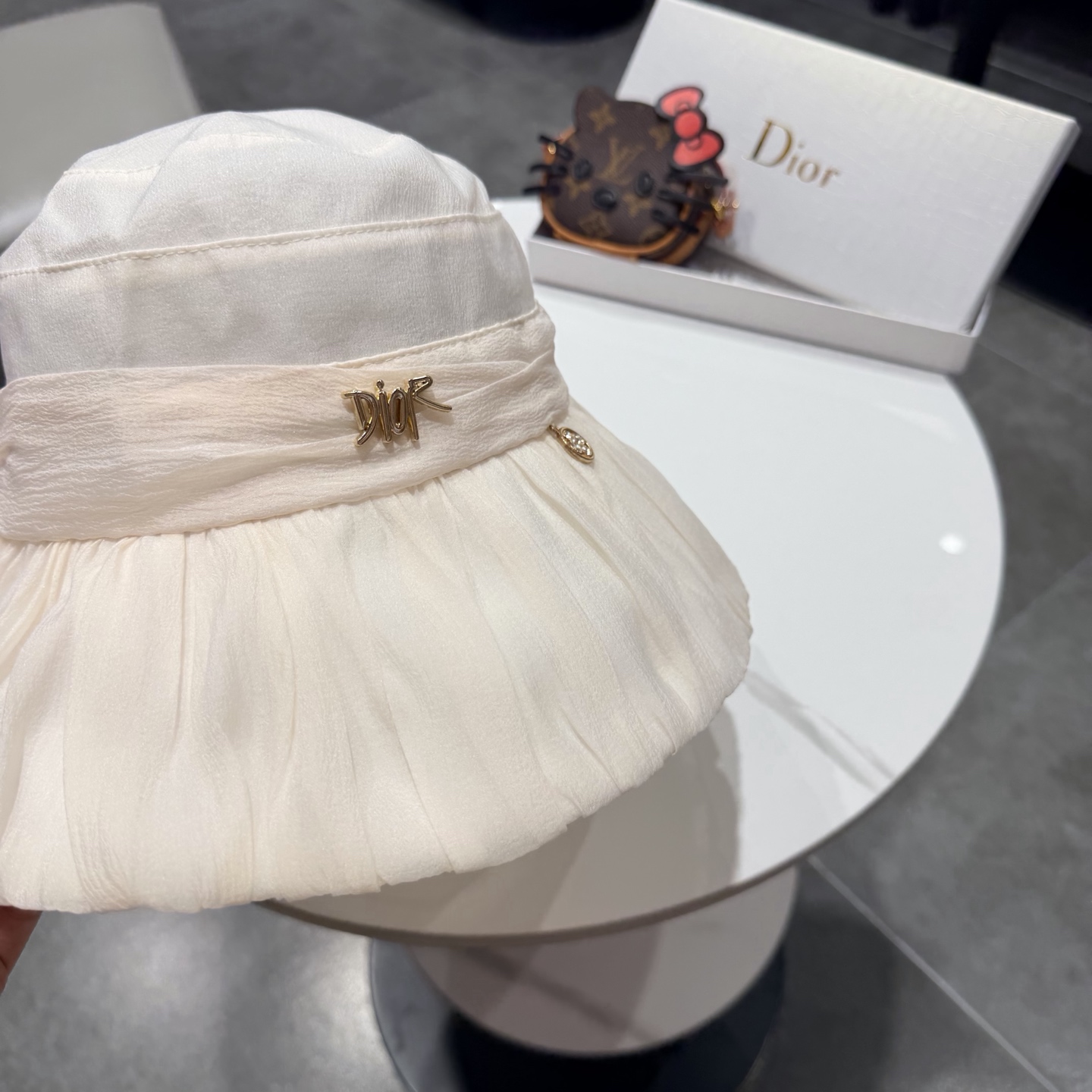 【DIOR迪奥】新款走量简约渔夫帽，新款出货，大牌款超好搭配，赶紧入手！