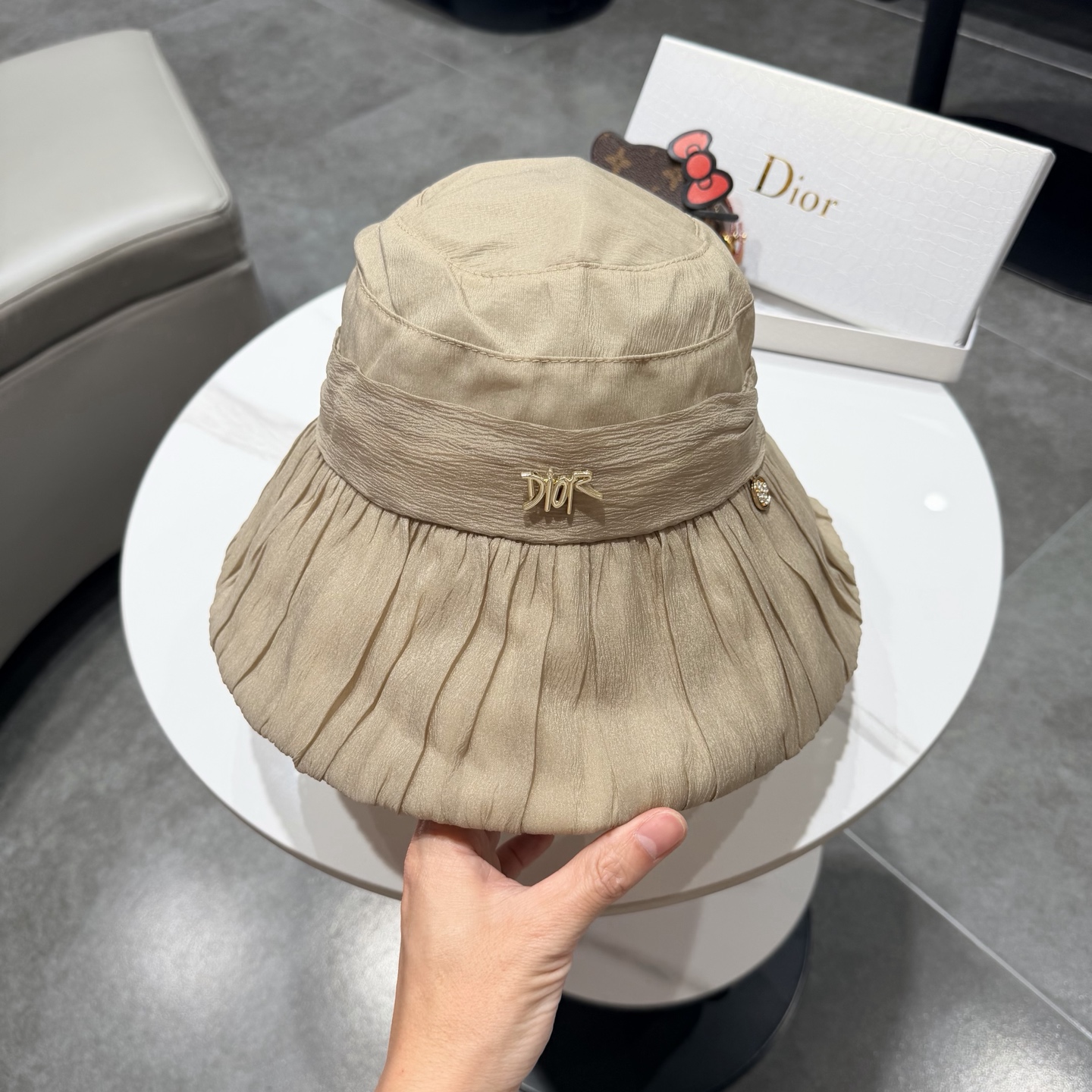 【DIOR迪奥】新款走量简约渔夫帽，新款出货，大牌款超好搭配，赶紧入手！