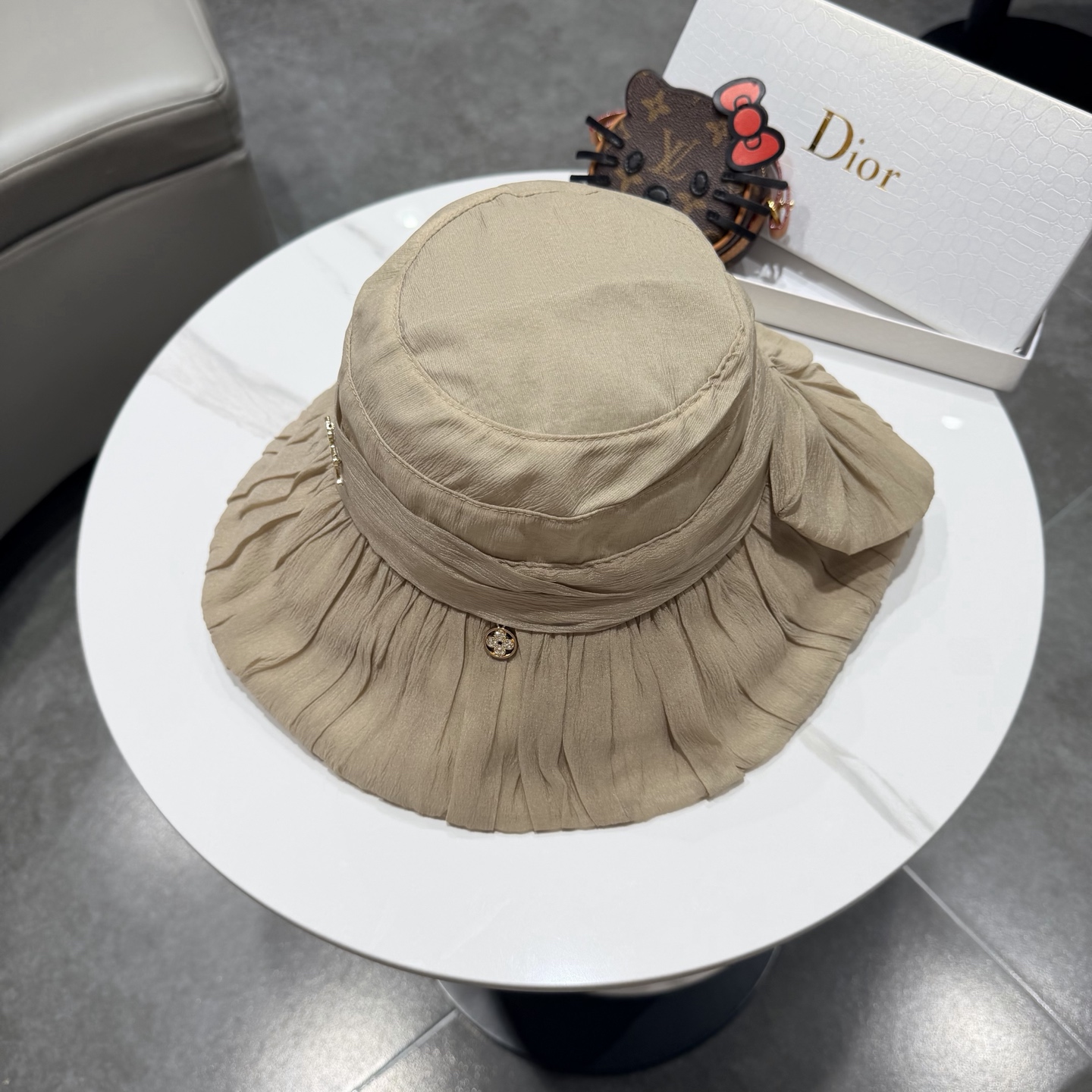 【DIOR迪奥】新款走量简约渔夫帽，新款出货，大牌款超好搭配，赶紧入手！