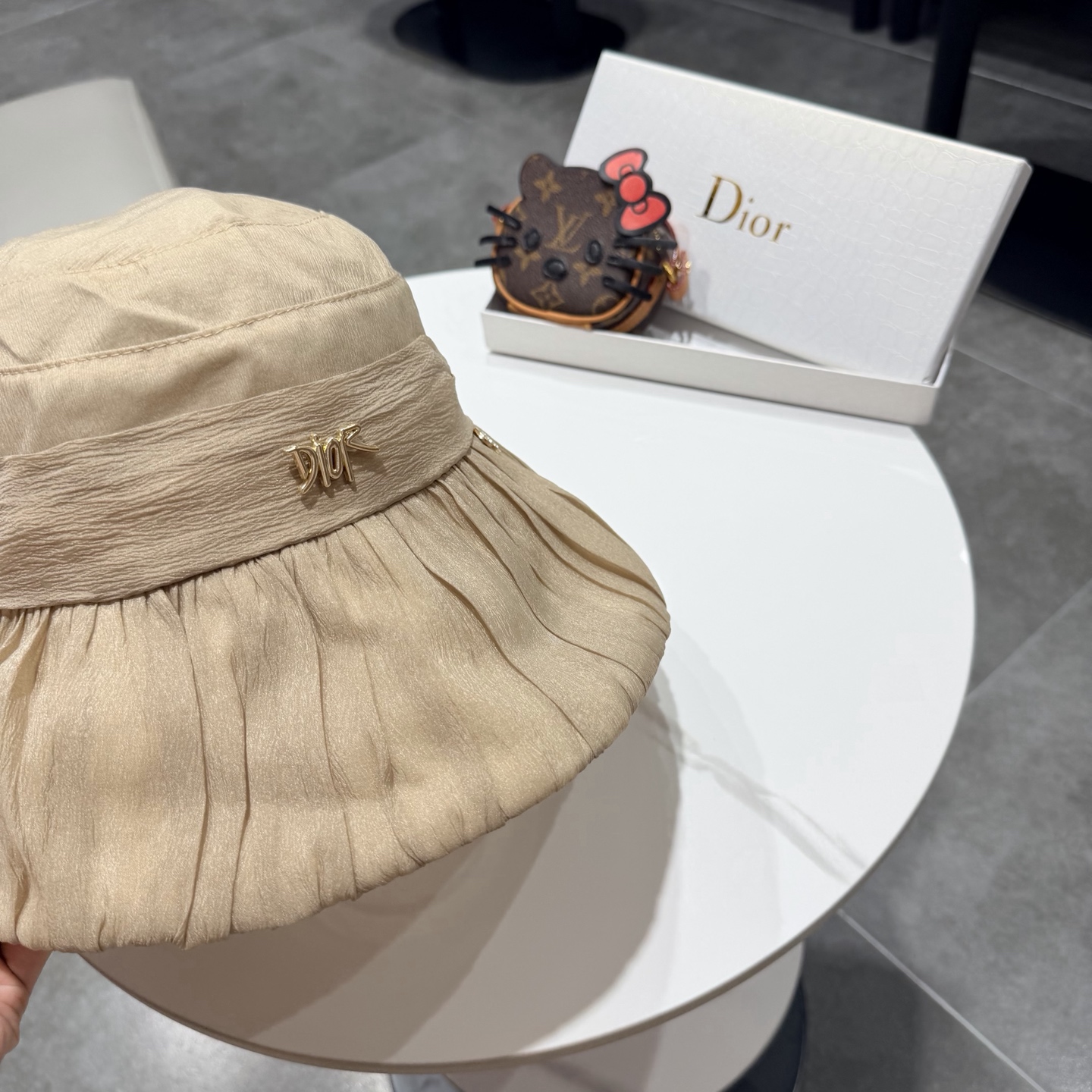 【DIOR迪奥】新款走量简约渔夫帽，新款出货，大牌款超好搭配，赶紧入手！