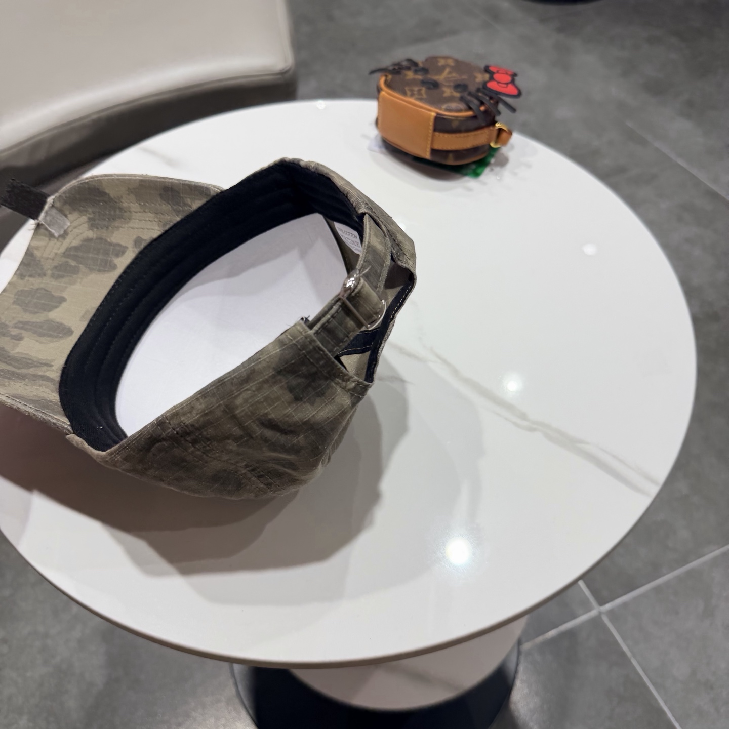 LOEWE【罗意威】新款刺绣棒球帽，专柜同步出货，大牌款超好搭配，赶紧入手