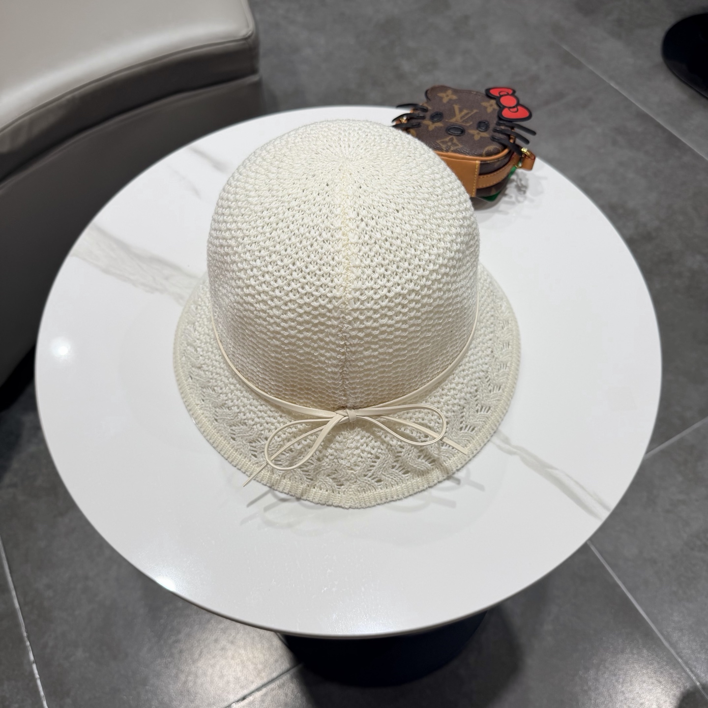 LV路易威登春夏白色镂空针织渔夫帽女防晒遮阳盆帽百搭显脸小日系文艺风帽子