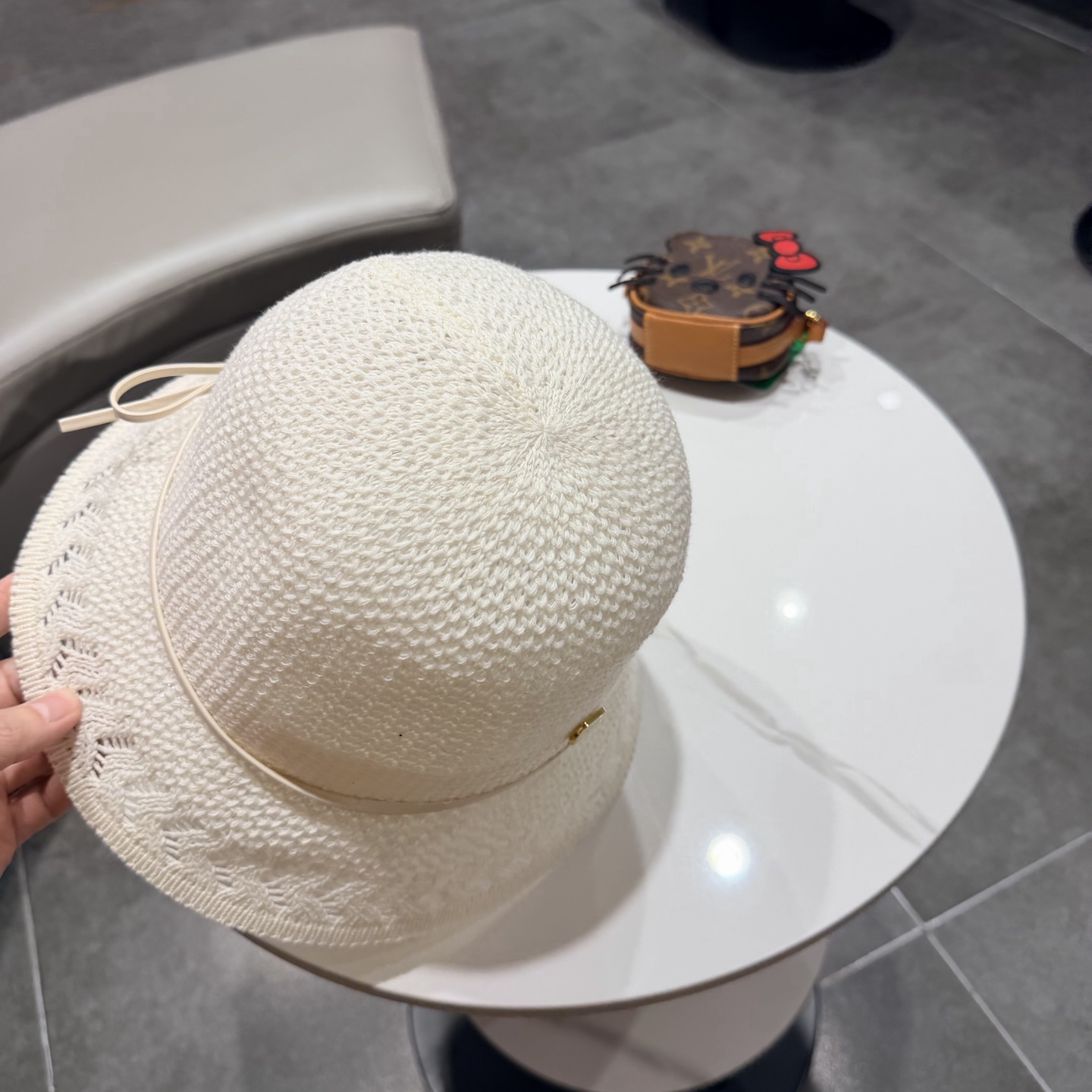 LV路易威登春夏白色镂空针织渔夫帽女防晒遮阳盆帽百搭显脸小日系文艺风帽子