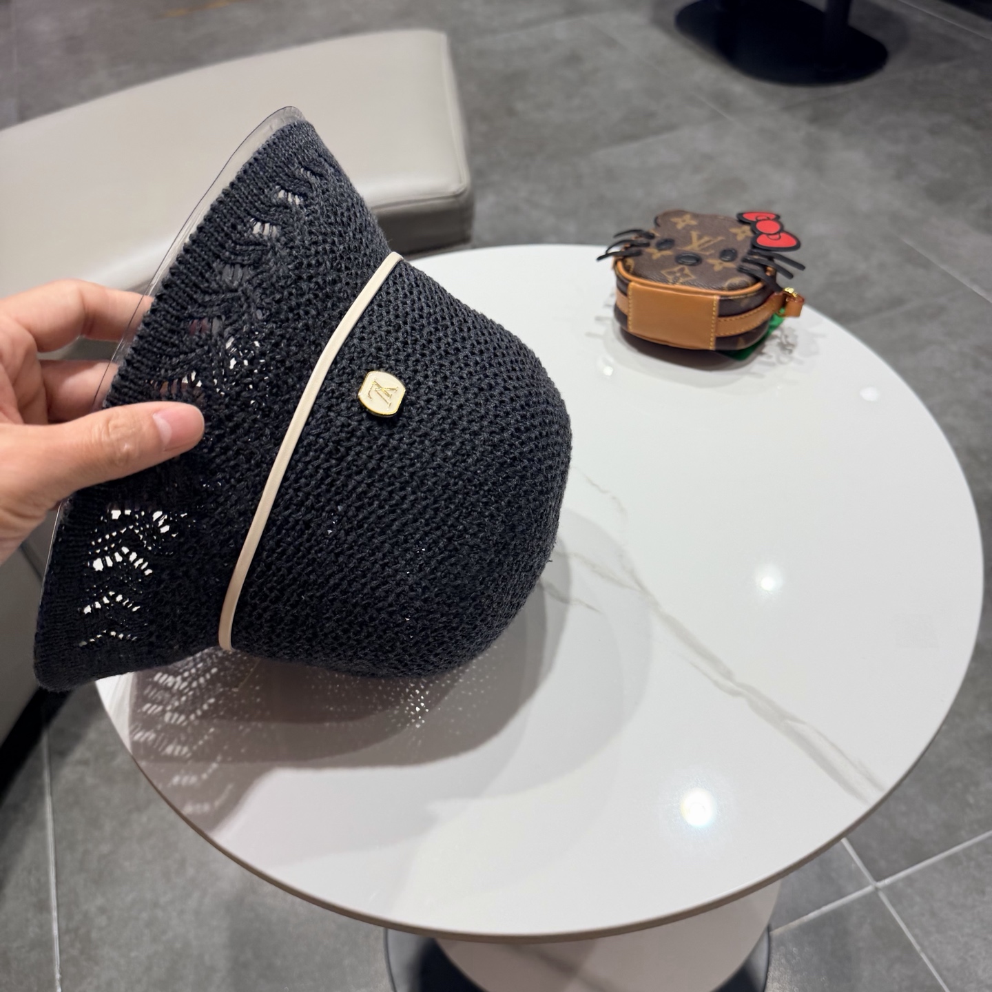 LV路易威登春夏白色镂空针织渔夫帽女防晒遮阳盆帽百搭显脸小日系文艺风帽子