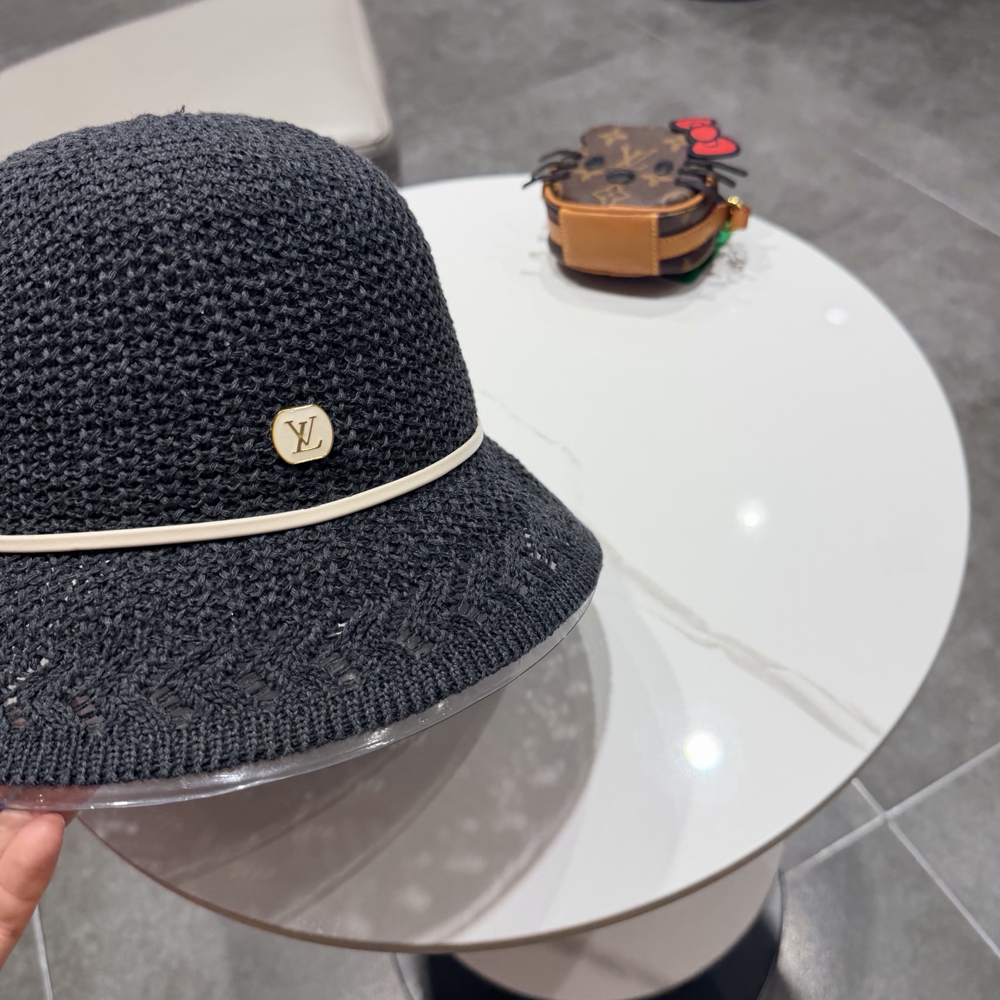 LV路易威登春夏白色镂空针织渔夫帽女防晒遮阳盆帽百搭显脸小日系文艺风帽子