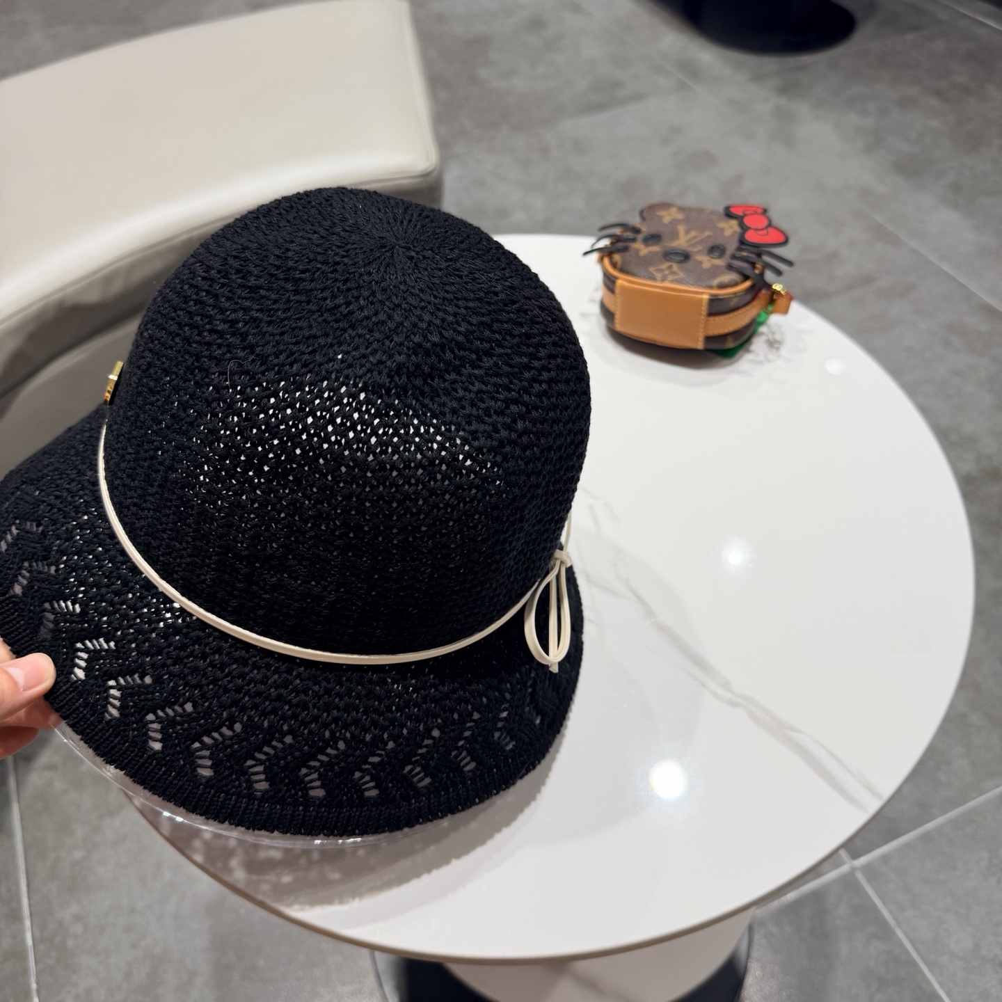 LV路易威登春夏白色镂空针织渔夫帽女防晒遮阳盆帽百搭显脸小日系文艺风帽子