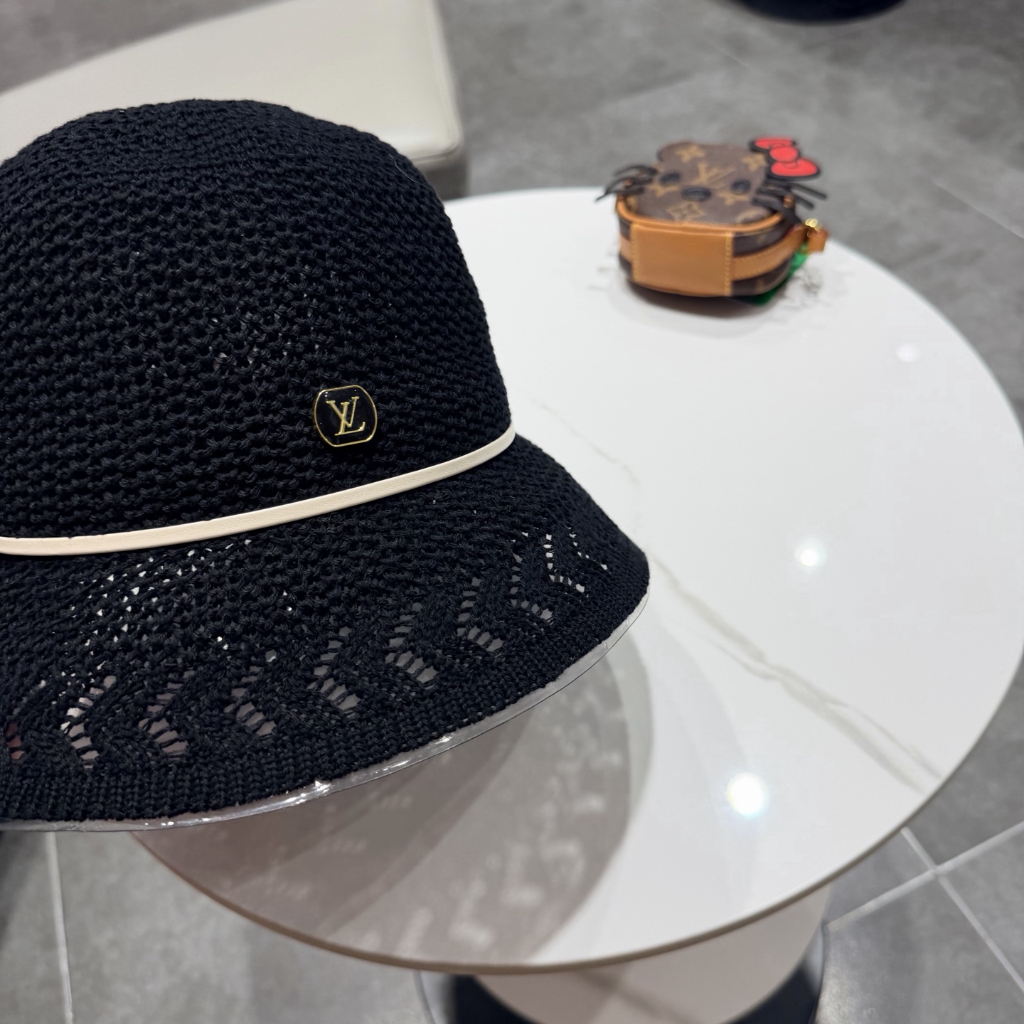 LV路易威登春夏白色镂空针织渔夫帽女防晒遮阳盆帽百搭显脸小日系文艺风帽子