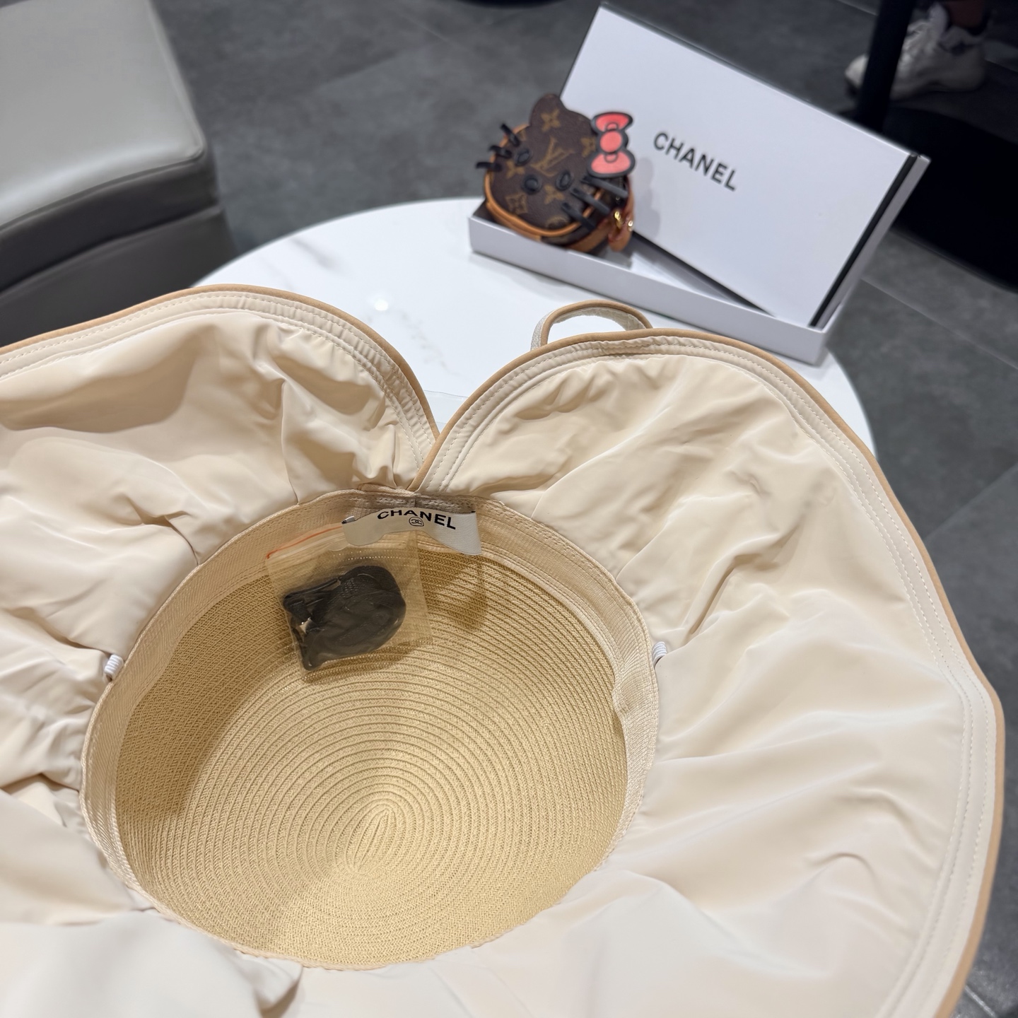 chanel香奈儿2026新款夏季防晒大檐草编渔夫帽女防紫外线遮阳帽沙滩度假防晒帽