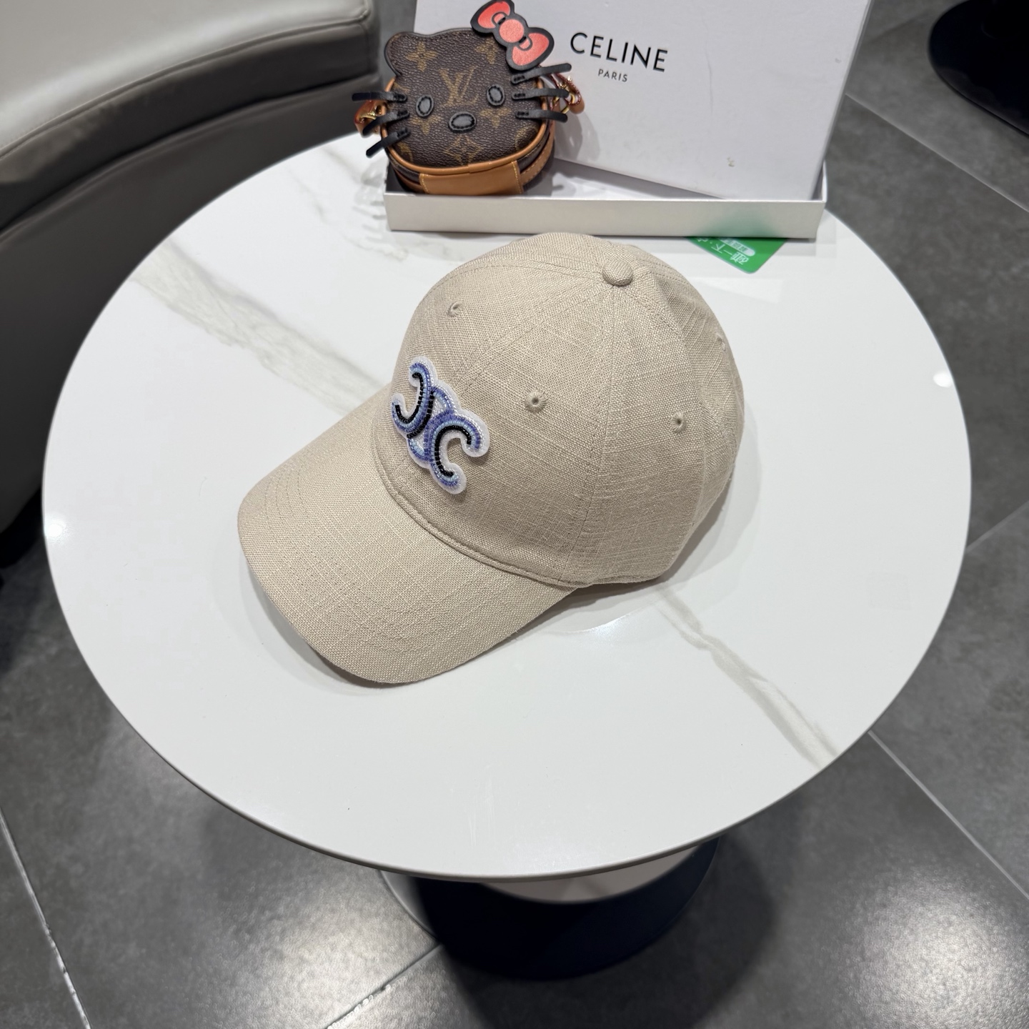 【CELINE赛琳】新款经典休闲潮流款 棒球帽日韩风格，随便搭配都超好看！出门旅游，绝对要入手的一款