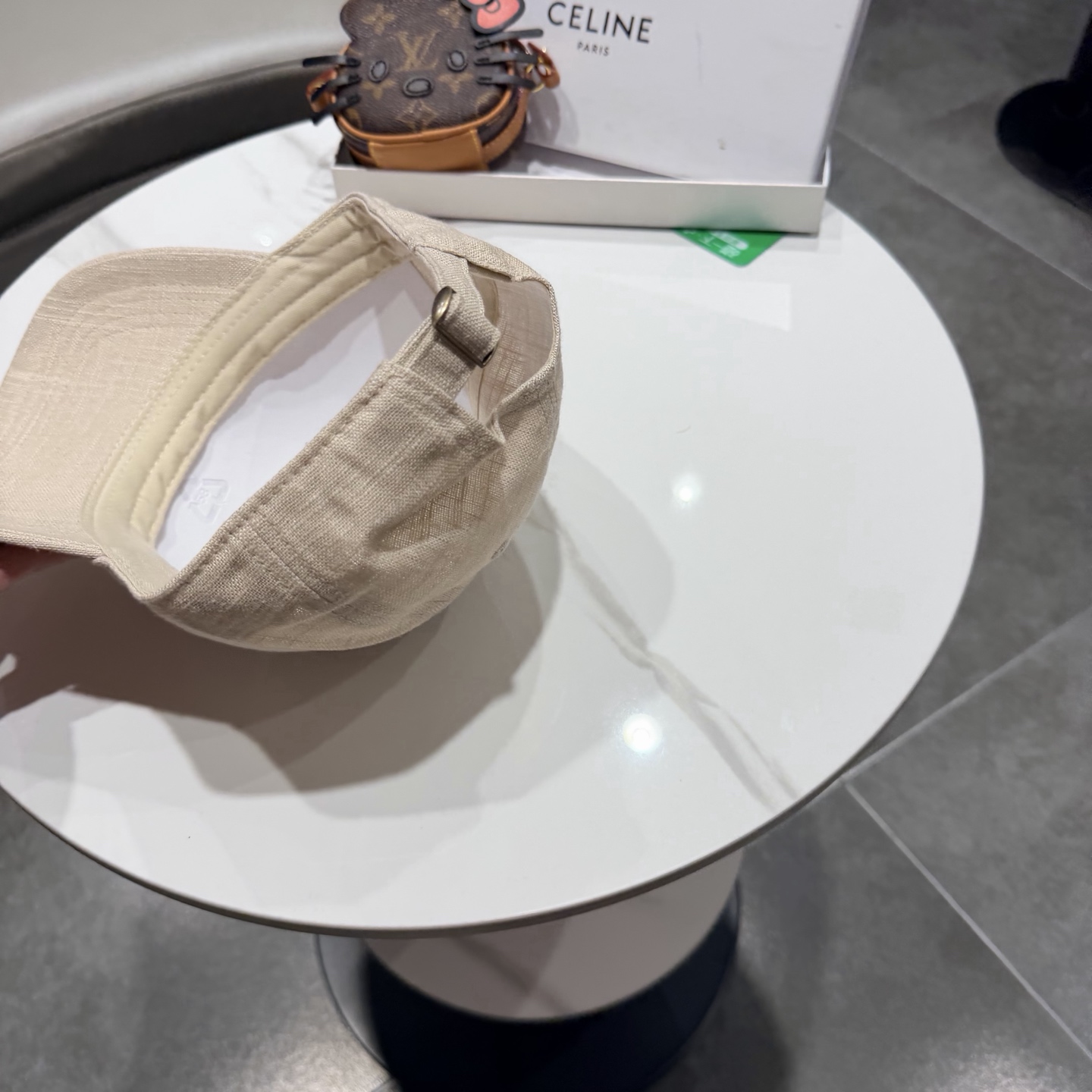 【CELINE赛琳】新款经典休闲潮流款 棒球帽日韩风格，随便搭配都超好看！出门旅游，绝对要入手的一款