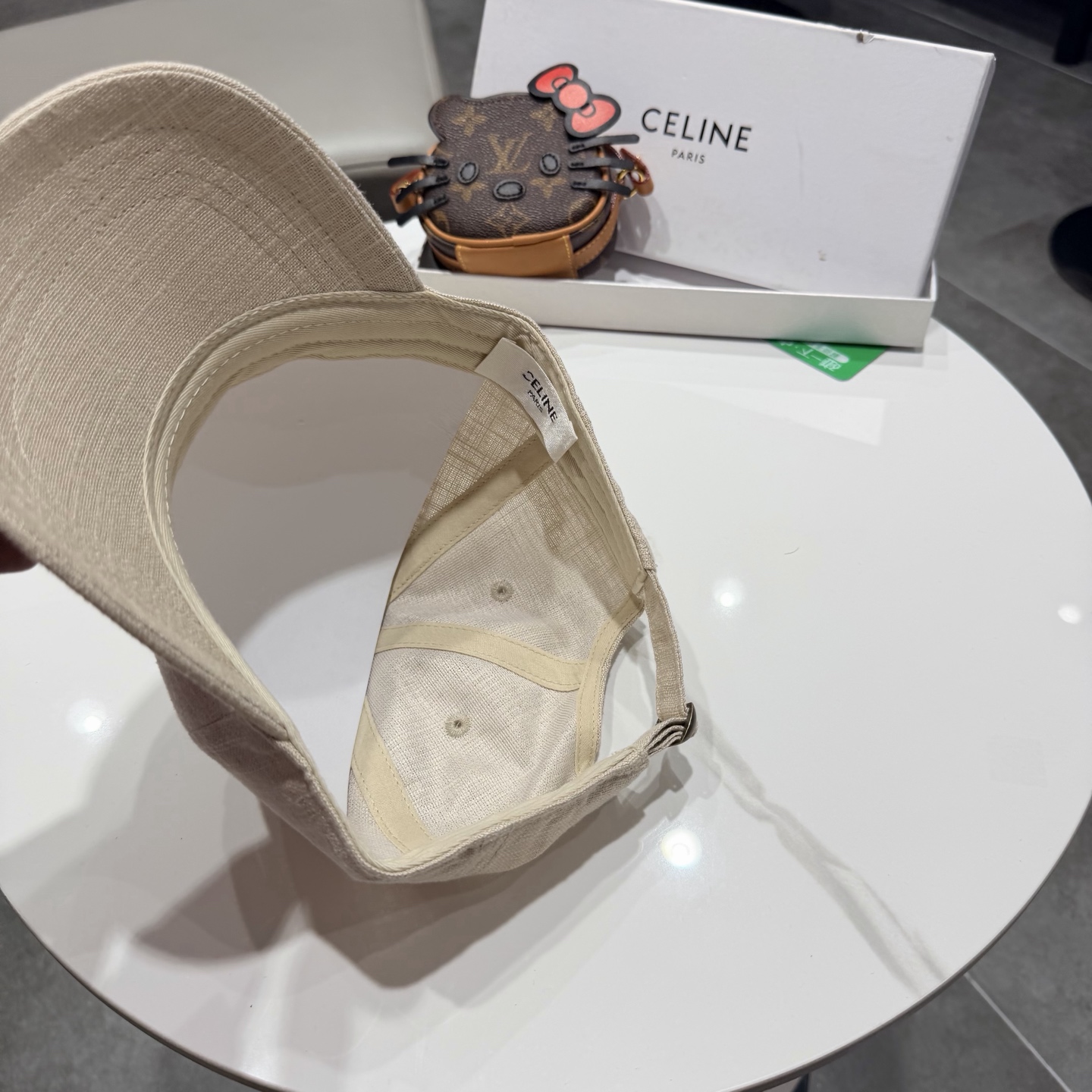 【CELINE赛琳】新款经典休闲潮流款 棒球帽日韩风格，随便搭配都超好看！出门旅游，绝对要入手的一款