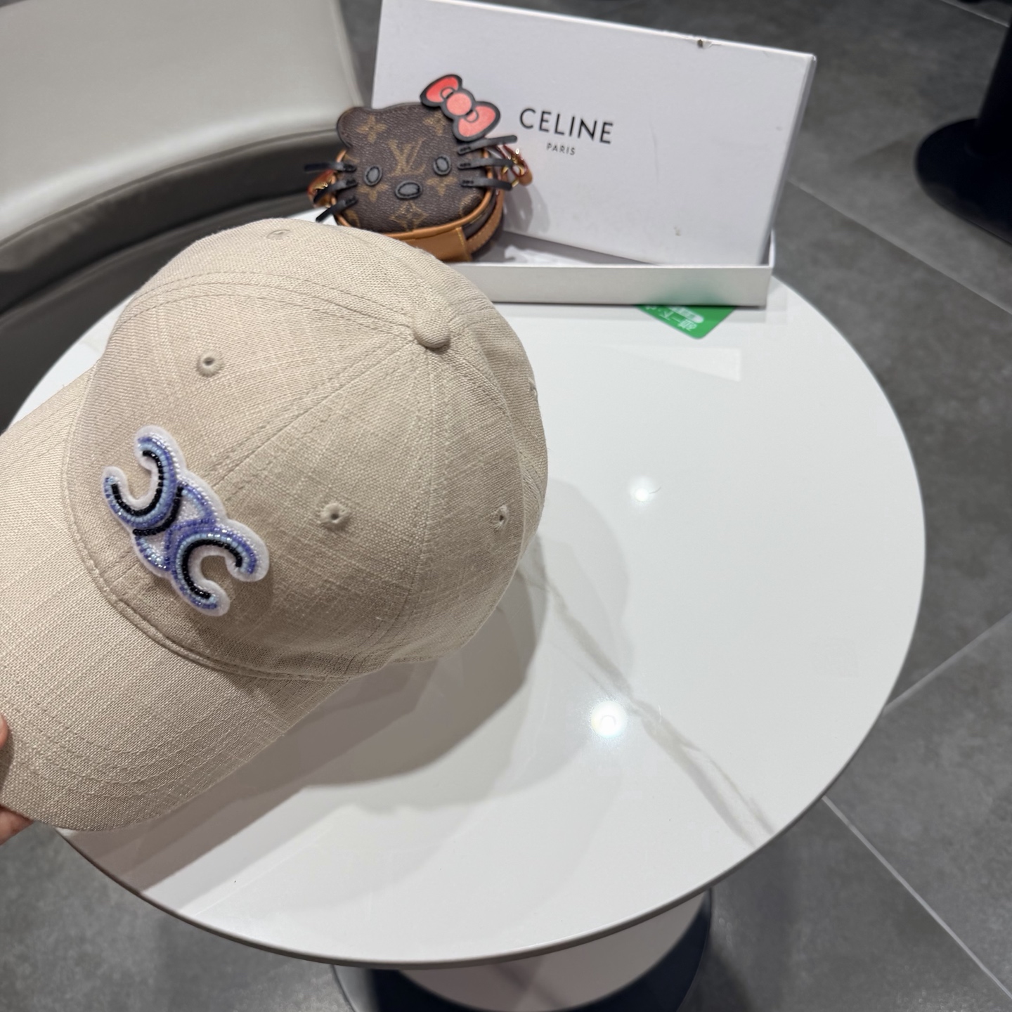 【CELINE赛琳】新款经典休闲潮流款 棒球帽日韩风格，随便搭配都超好看！出门旅游，绝对要入手的一款