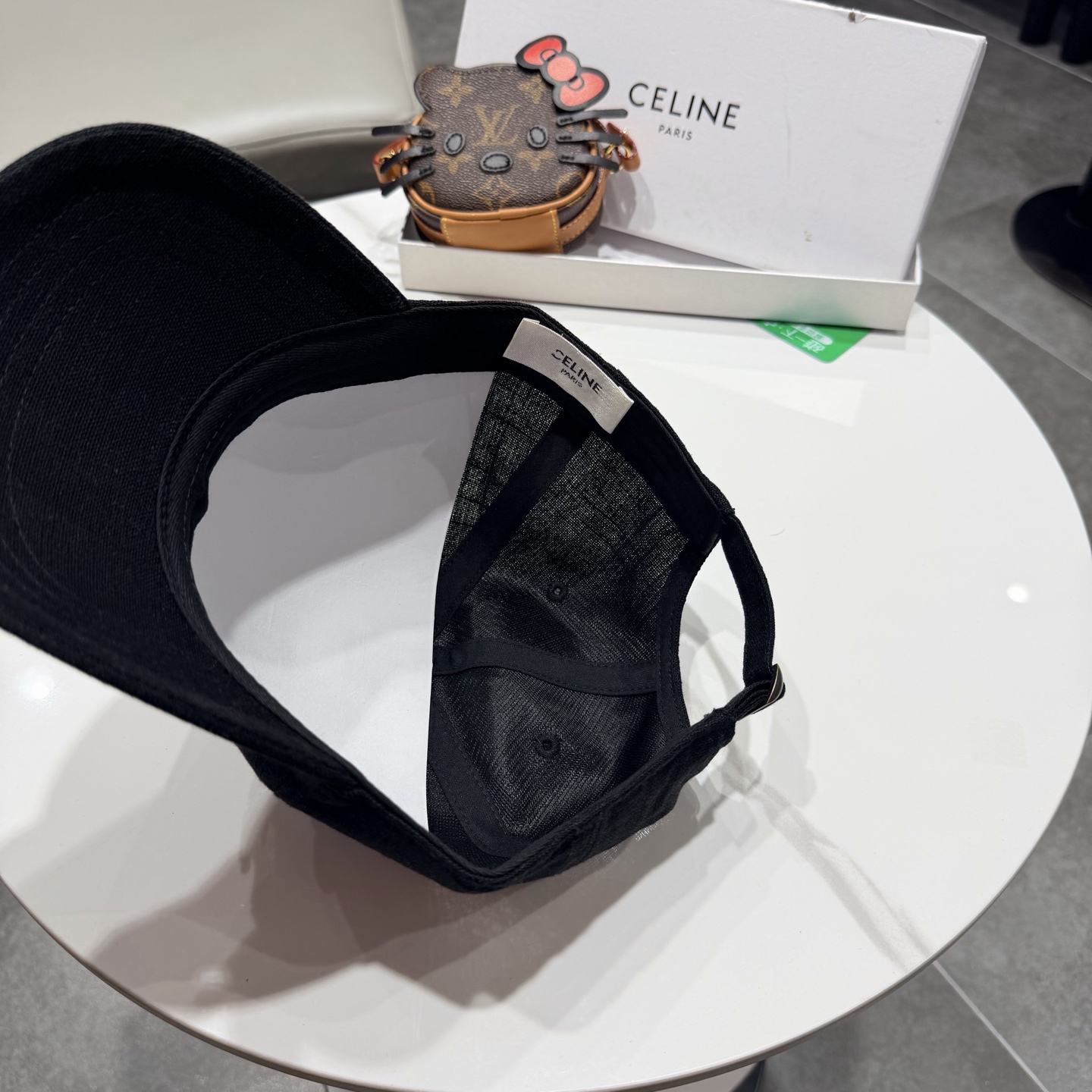 【CELINE赛琳】新款经典休闲潮流款 棒球帽日韩风格，随便搭配都超好看！出门旅游，绝对要入手的一款