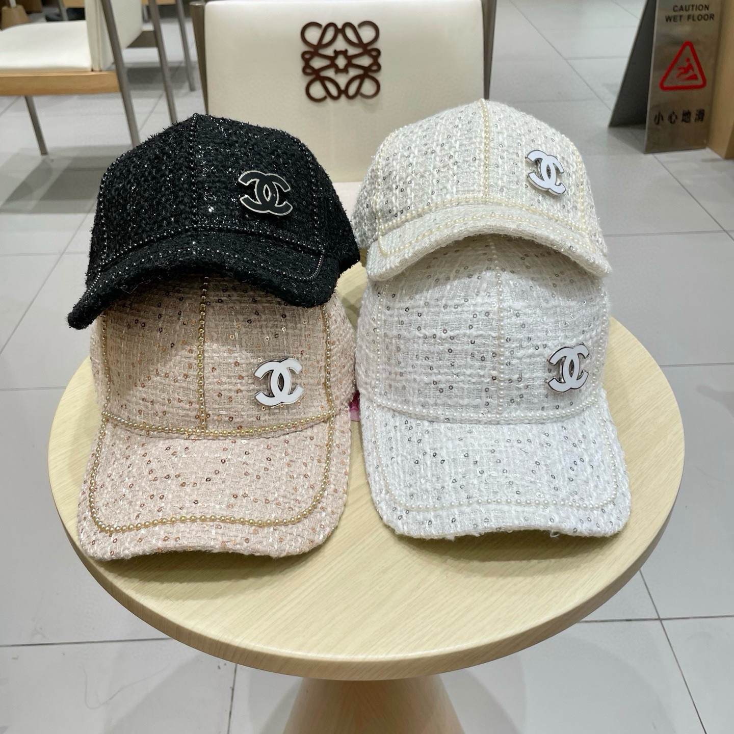 CHANEL 香奈儿 秋冬新款棒球帽 珍珠重工制作大气👈🏻👍休闲时尚👩潮流又有范👍百搭款！