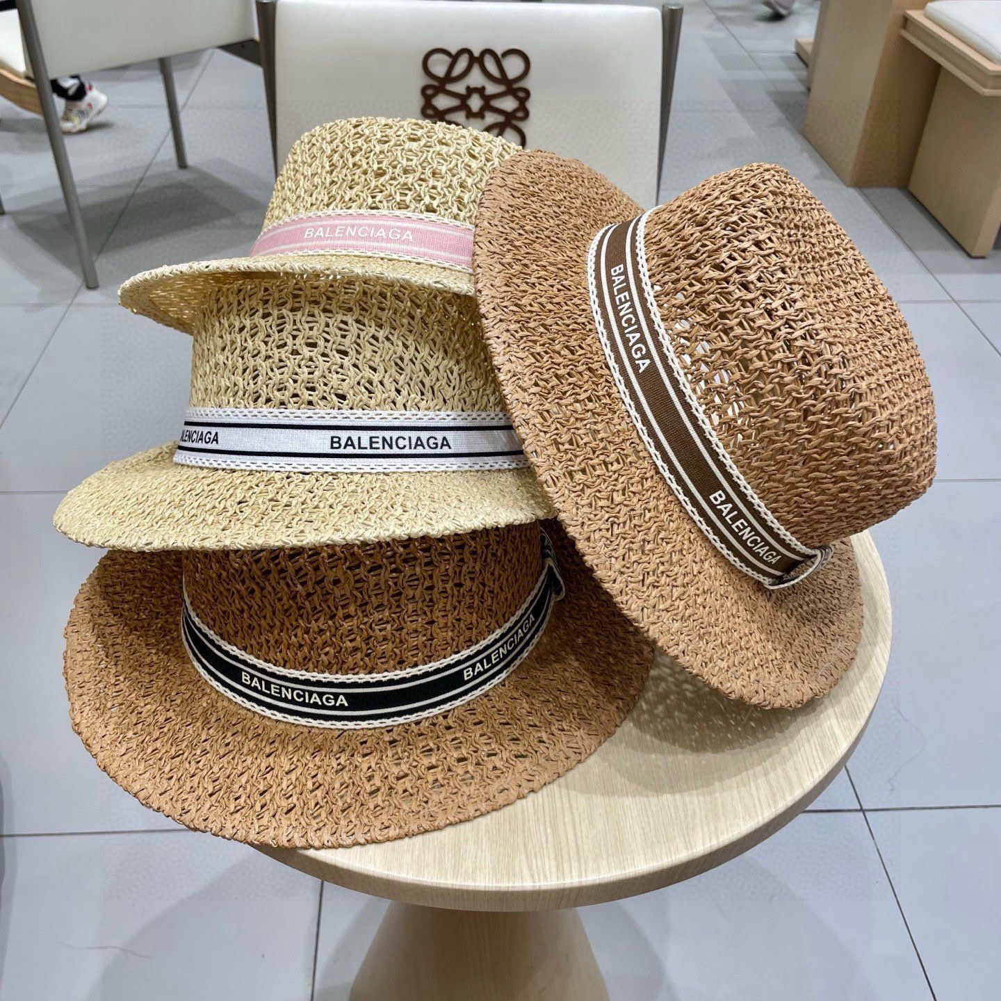 巴黎世家镂空平顶礼帽，遮阳草帽，头围57cm