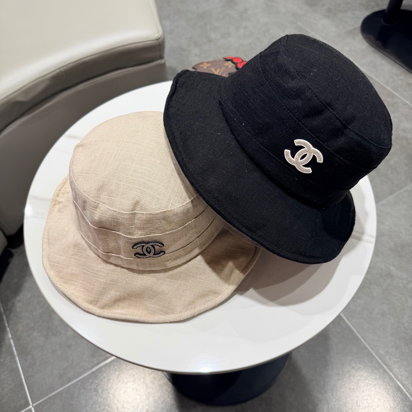 Chanel日韩系光版拼接做旧休闲复古时尚百搭街头出游渔夫帽画家帽新款