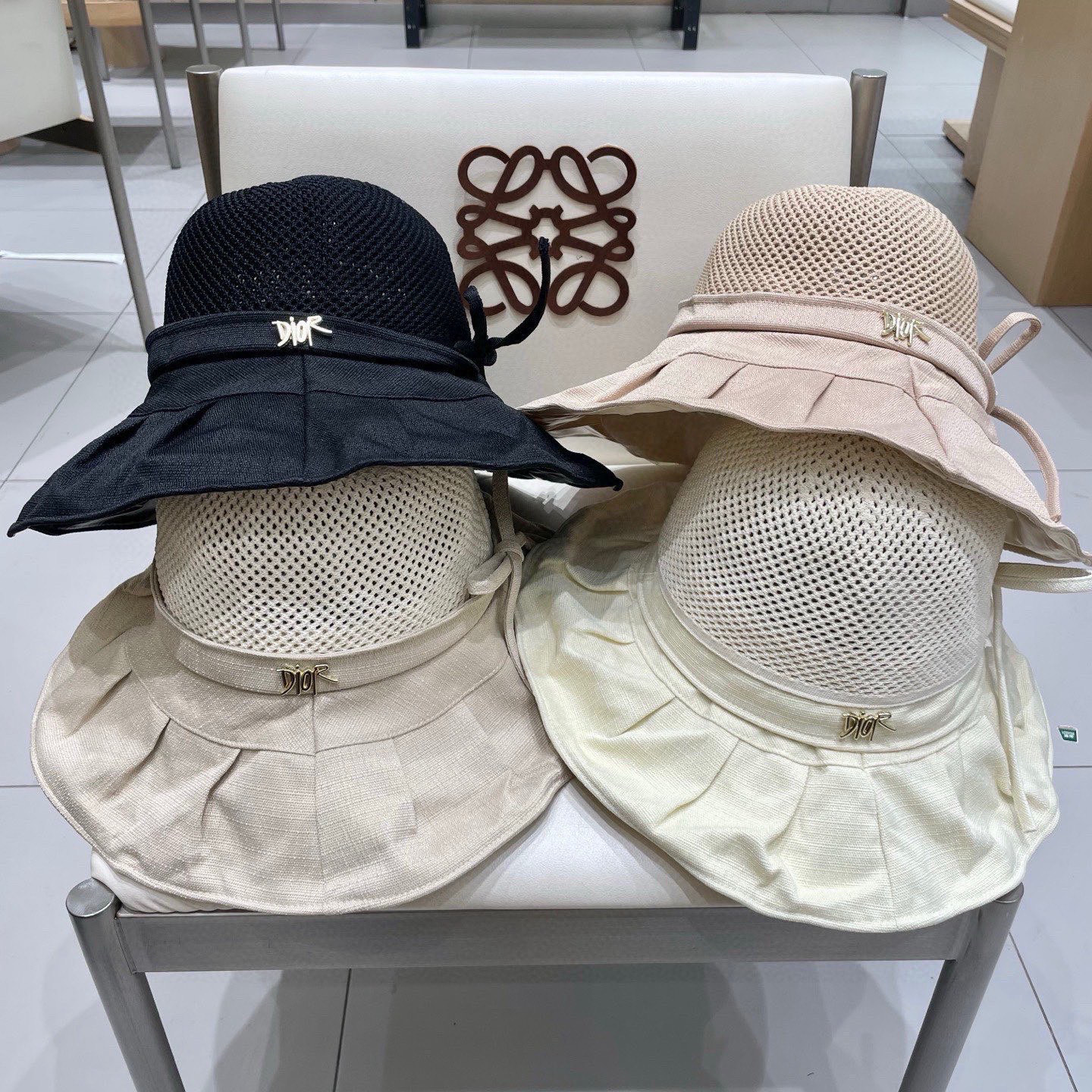 Dior(迪奥)新款原单渔夫帽， 精致純也格调很有感觉，很酷很时尚，专柜断货热门，质量超赞