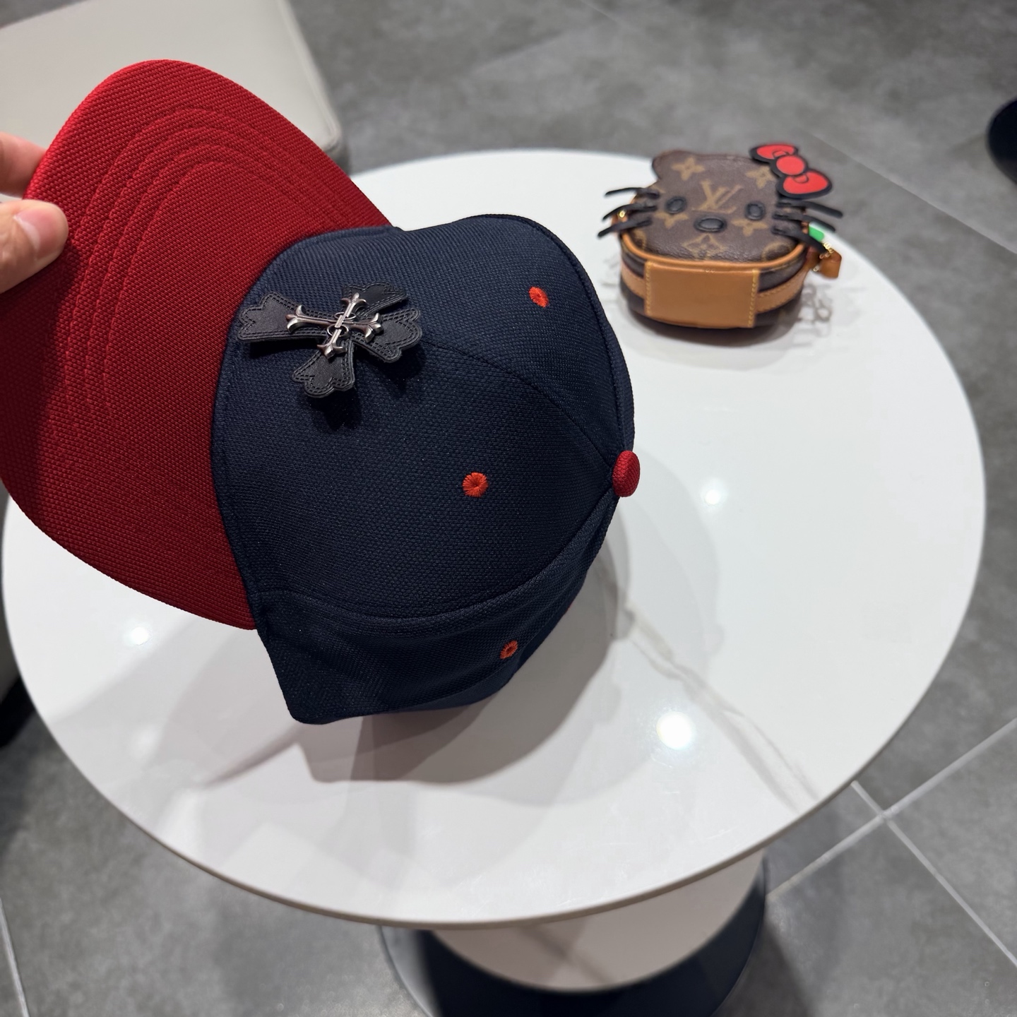 【克罗心】新款经典休闲潮流款 棒球帽日韩风格，随便搭配都超好看！出门旅游，绝对要入手的一款