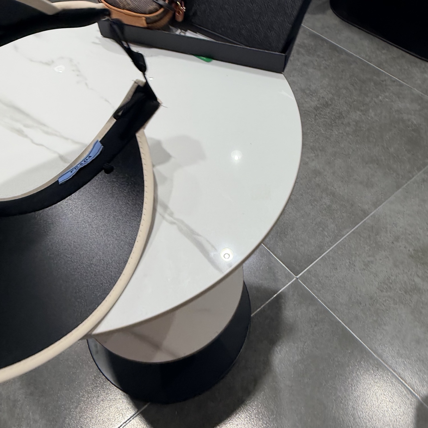 普拉达空顶帽遮阳效果一流🥳🥳墙裂推荐🔺