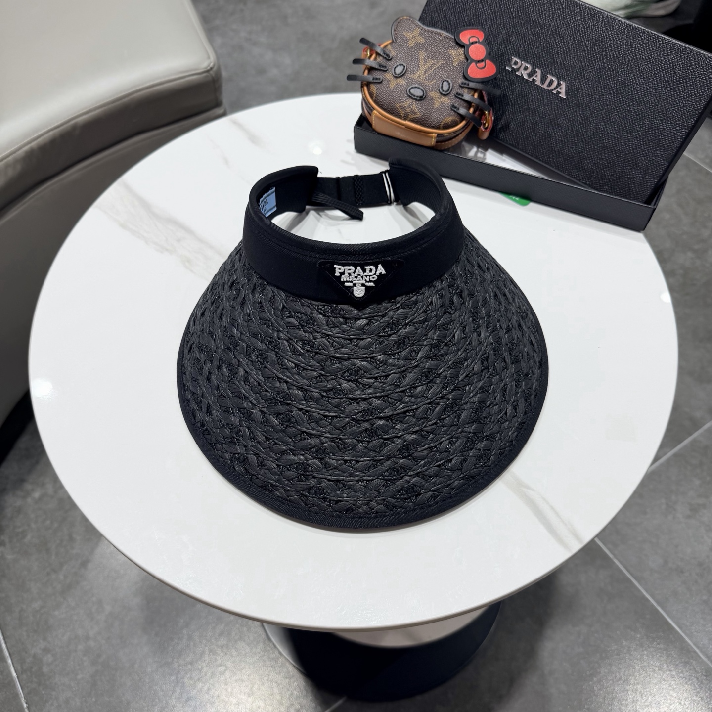 普拉达空顶帽遮阳效果一流🥳🥳墙裂推荐🔺