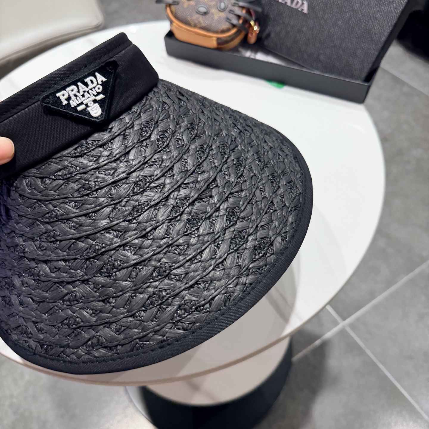 普拉达空顶帽遮阳效果一流🥳🥳墙裂推荐🔺