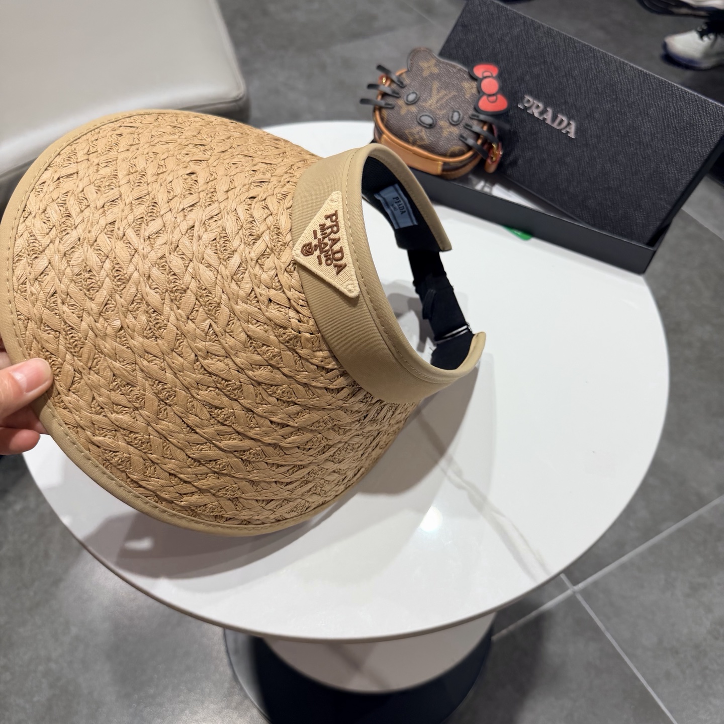 普拉达空顶帽遮阳效果一流🥳🥳墙裂推荐🔺