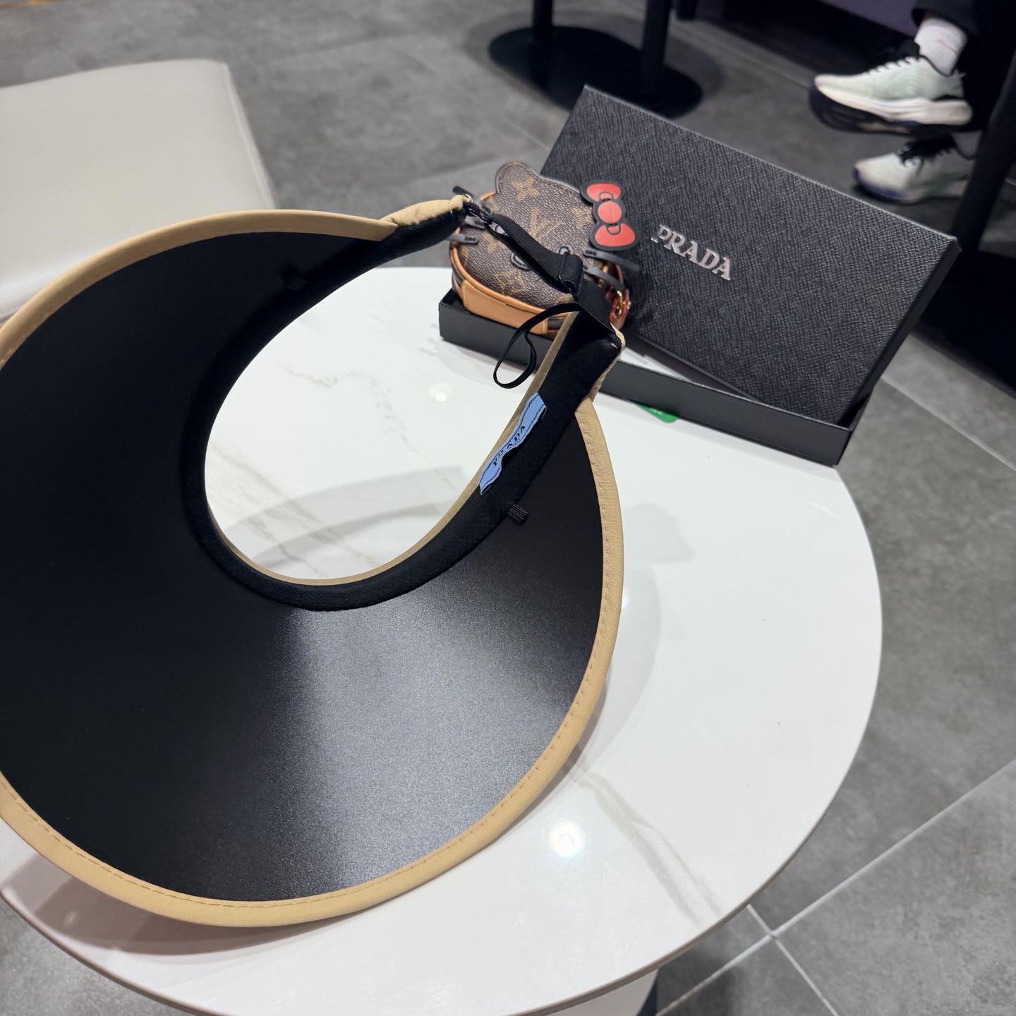 普拉达空顶帽遮阳效果一流🥳🥳墙裂推荐🔺